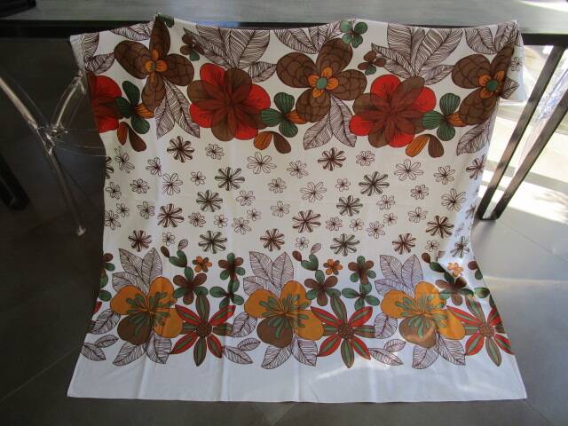 Vintage tablecloth from the 60s/70s