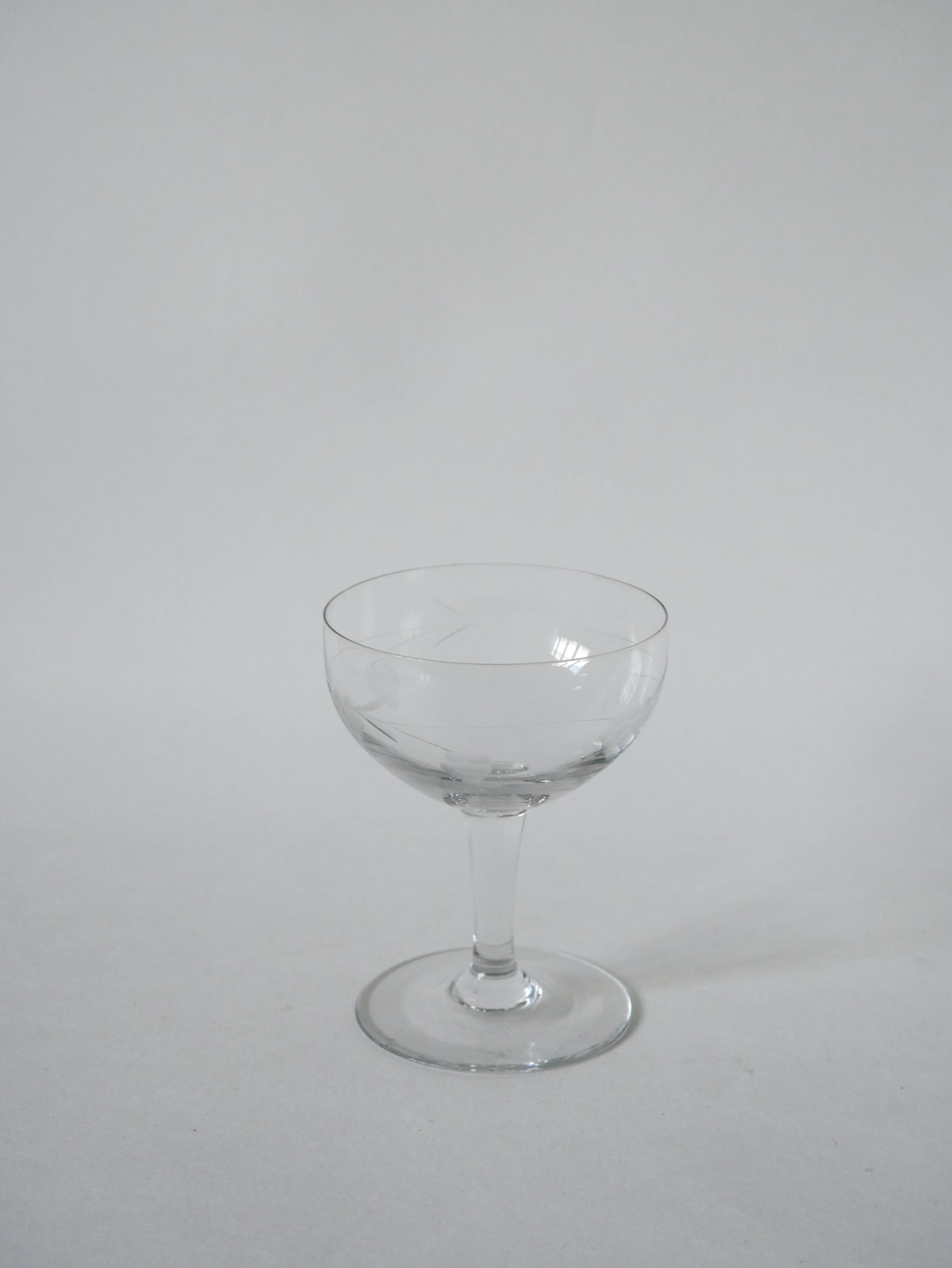 Set of 6 mismatched crystal champagne glasses 1930-1950