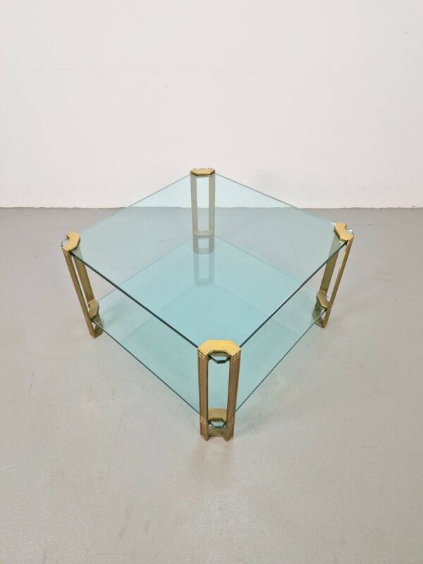 Table basse Regency Model T24 en laiton et verre par Peter Ghyczy, années 1970