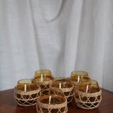 Ensemble de verres ambré avec vannerie