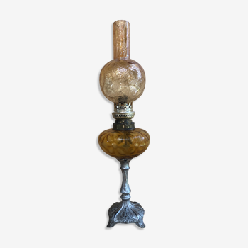 Ancienne lampe pétrole piédestal métal & corps verre