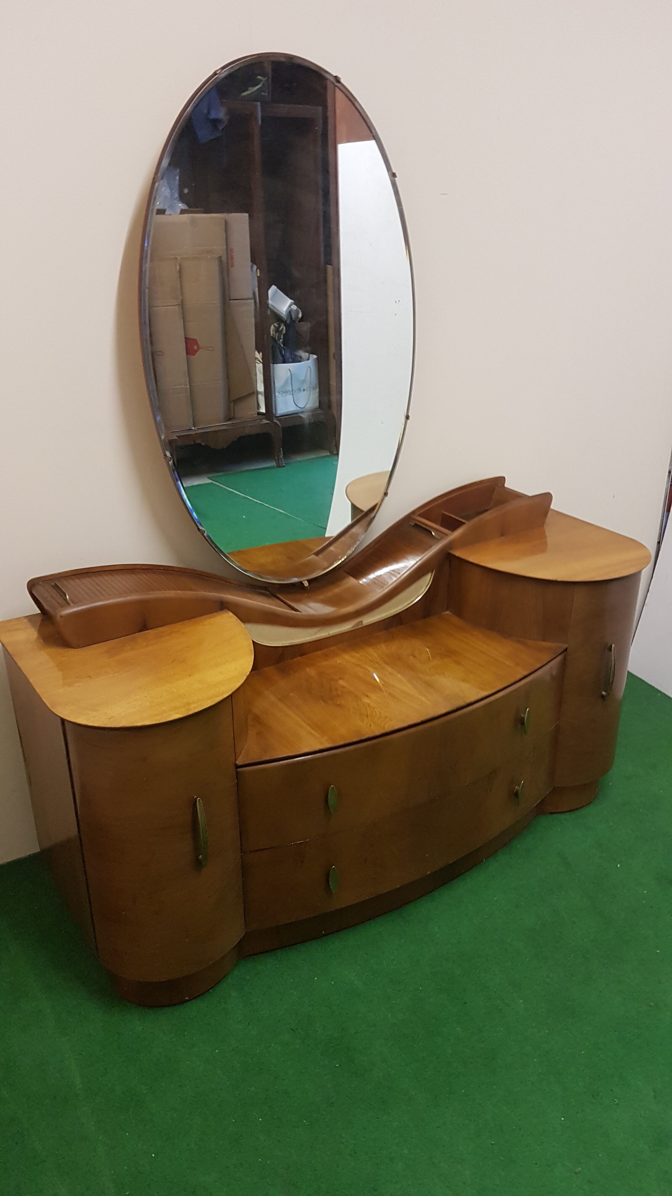Art-Deco hairdresser