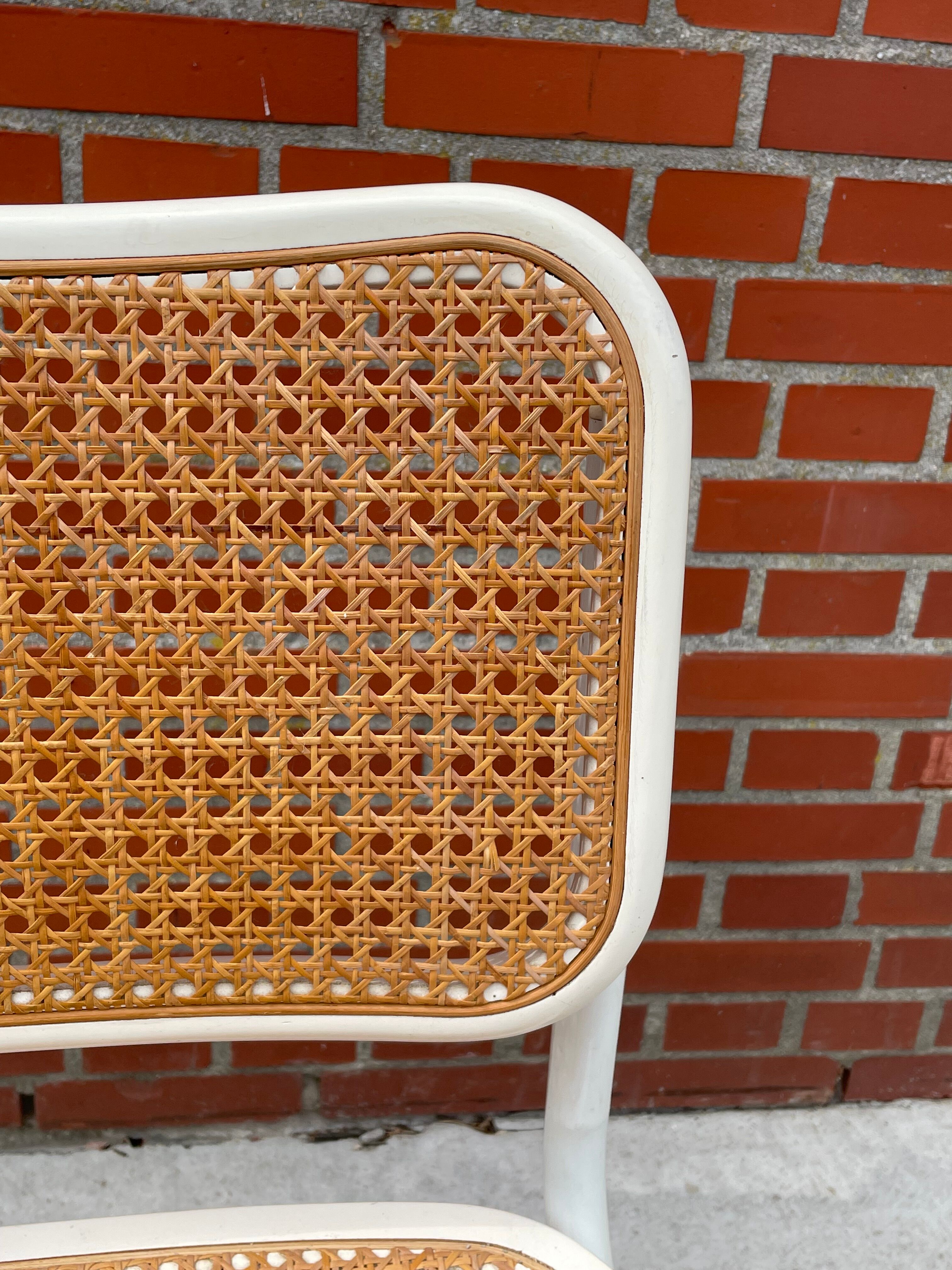 Cesca design chair b32 model in white