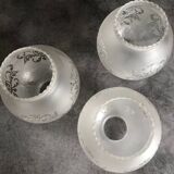 Set of 3 globes with matte glass lampshades and engraved decoration