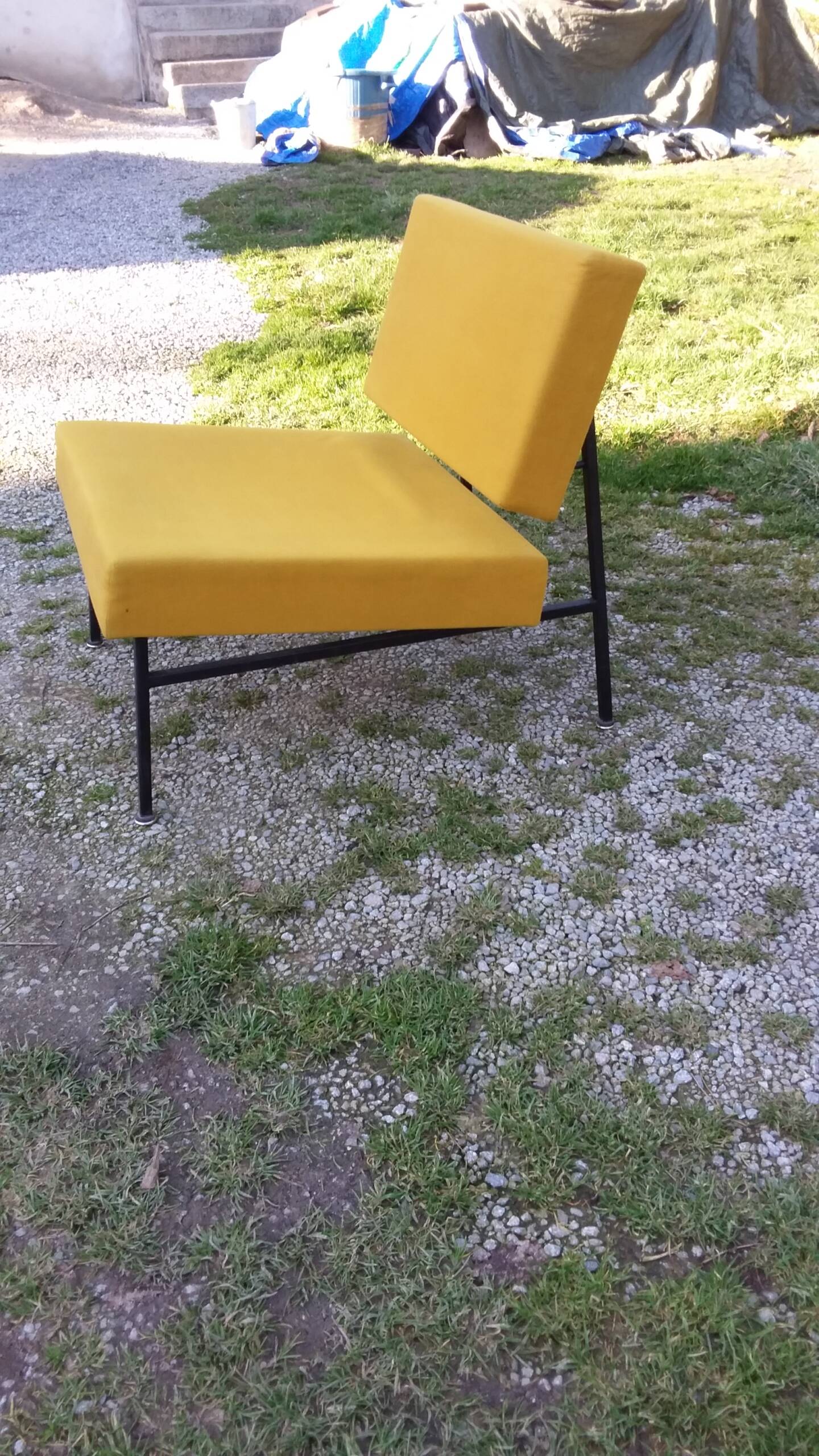 Vintage 50s armchair with black metal base and fabric seats