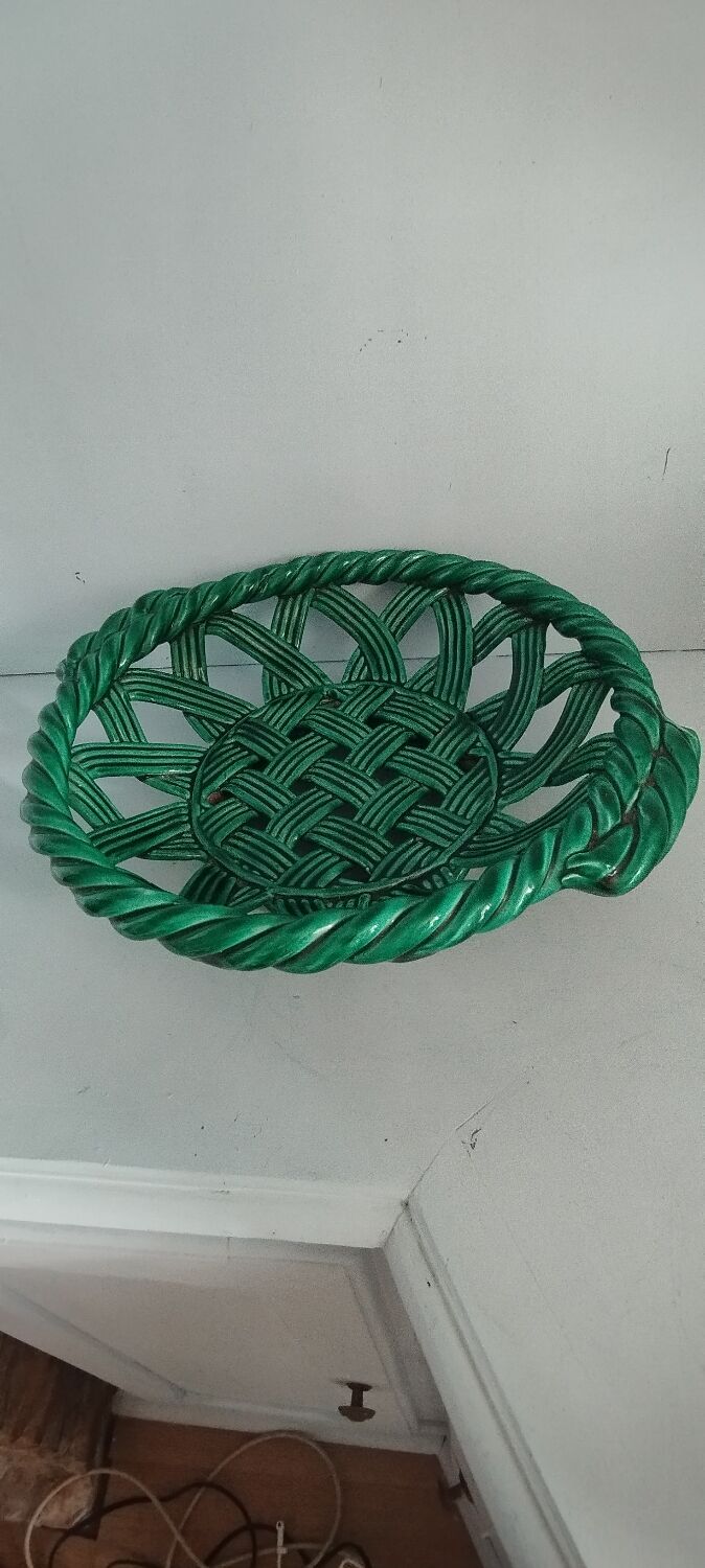 Green braided ceramic bowl