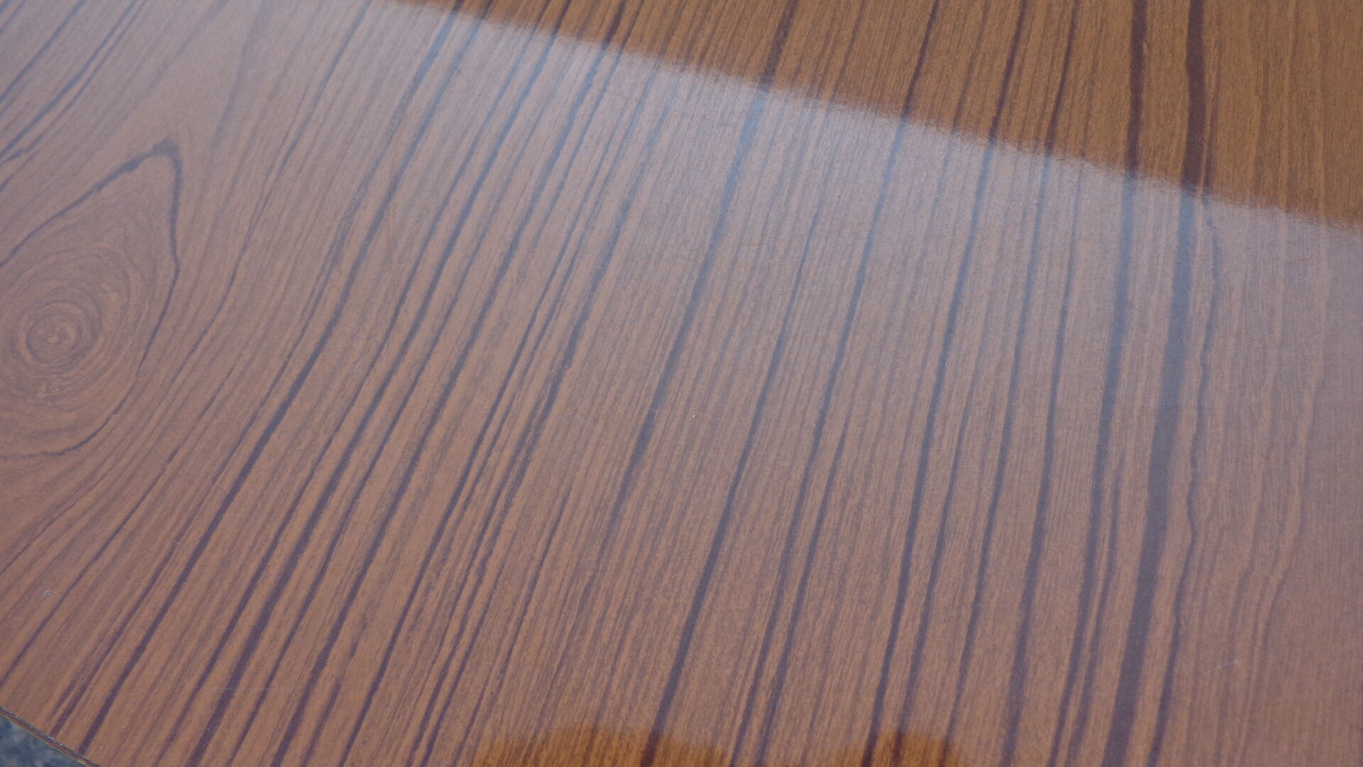 Faux wood kitchen table