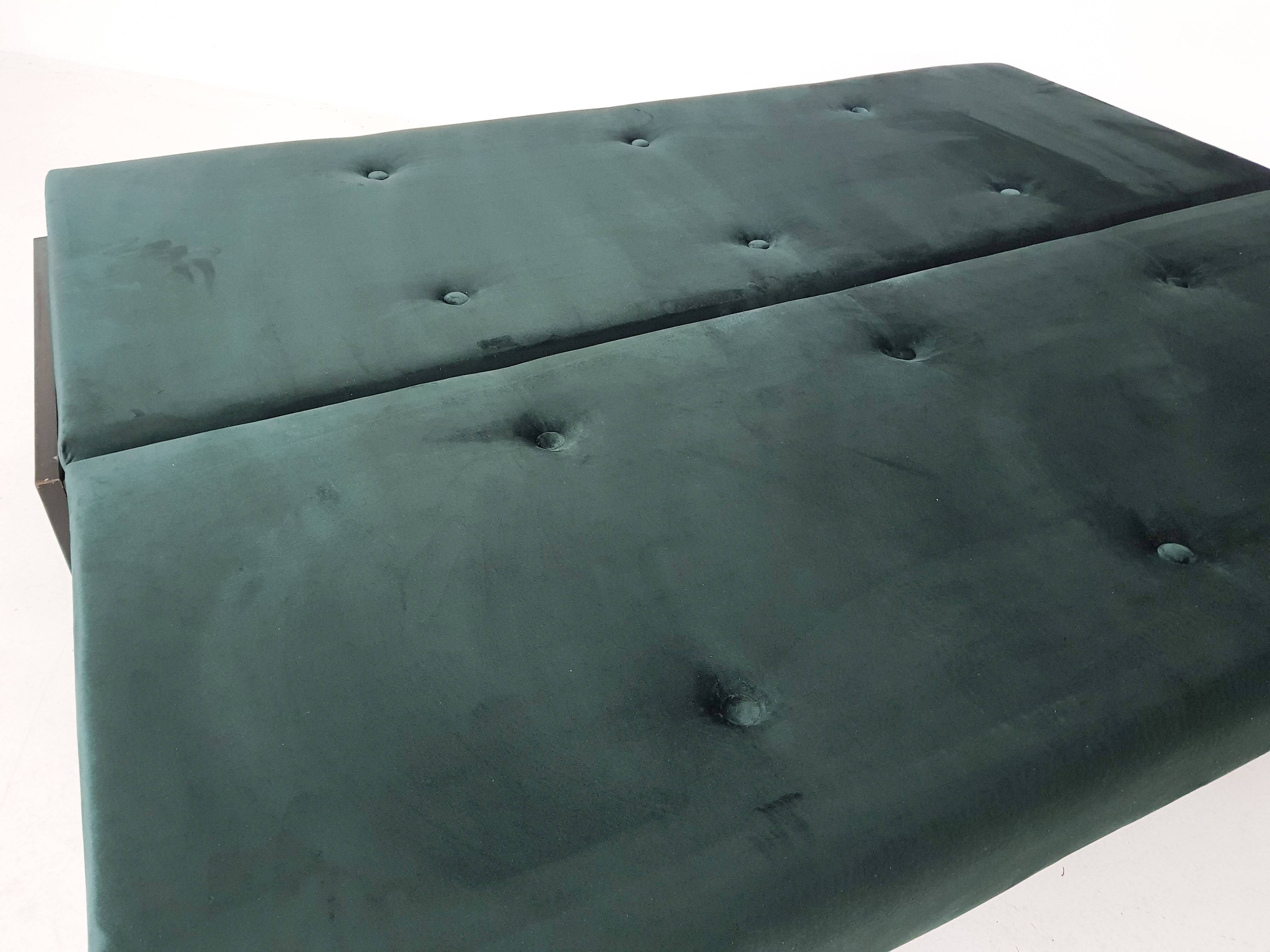 Green velvet daybed Netherlands 1950