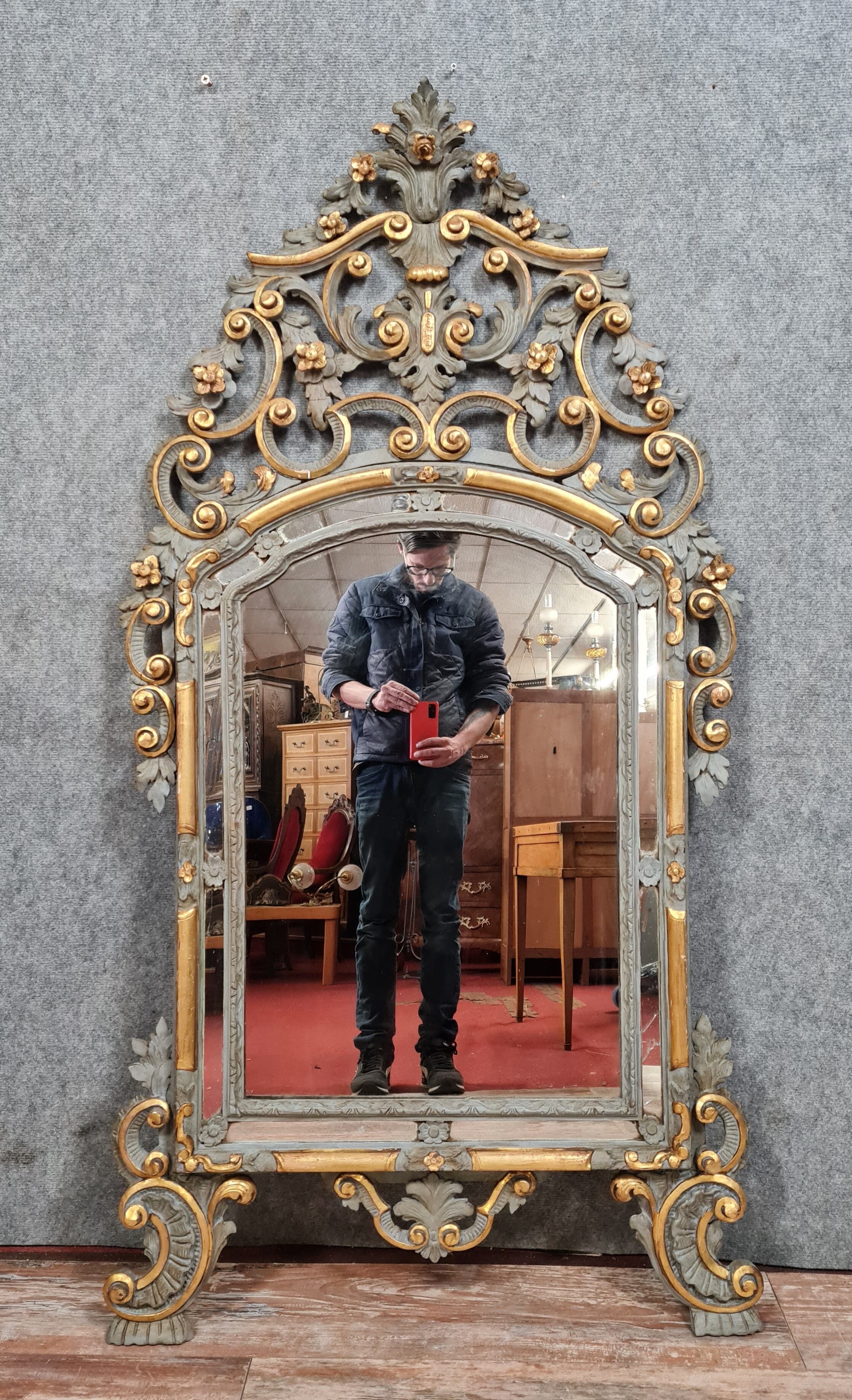 Mirror Louis XV / Regency in gilded and lacquered wood around 1850