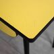 Petite table en formica jaune vintage