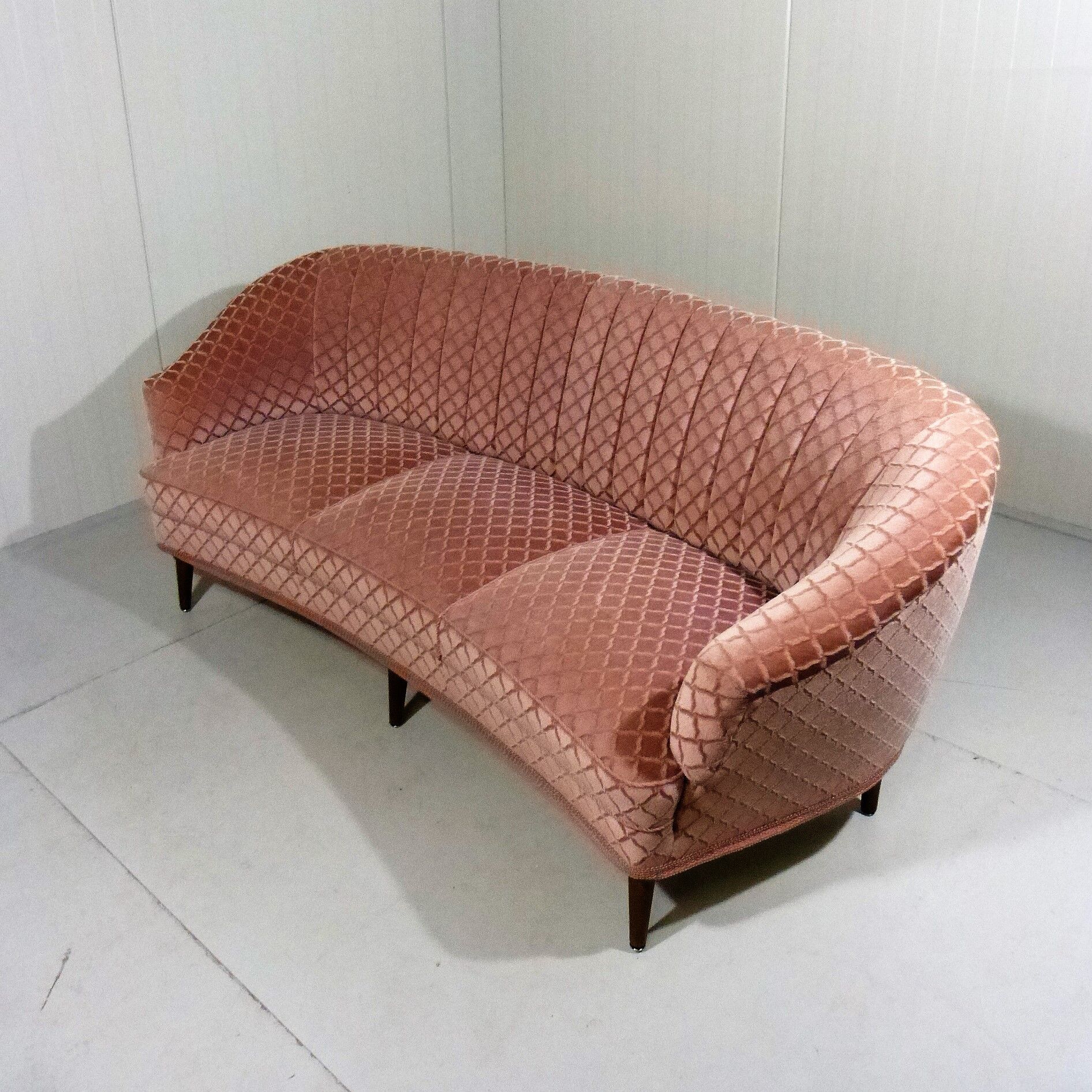 Pink velour rounded sofa 1950’s