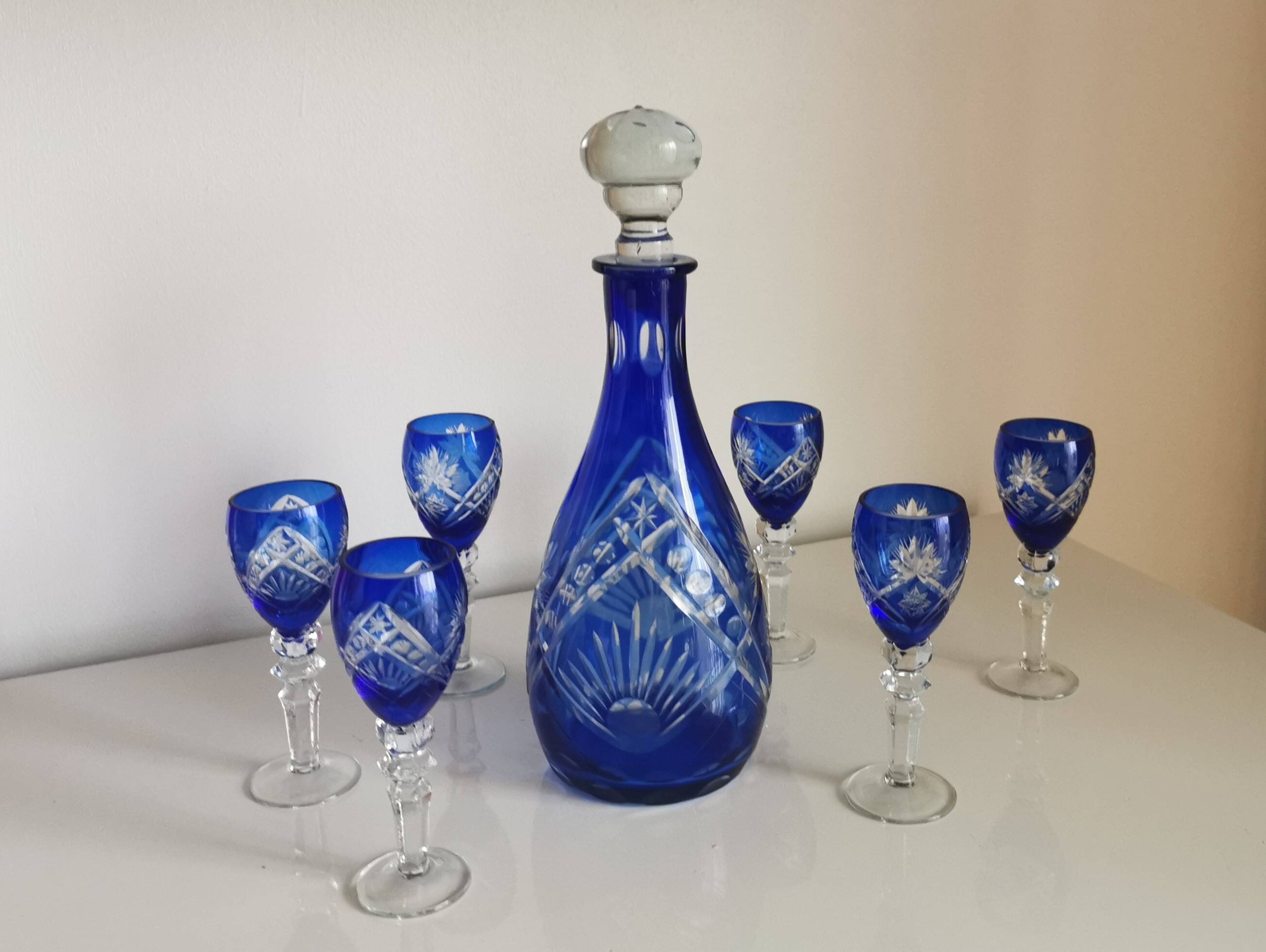 Carafe et 6 verres - verre taillé
