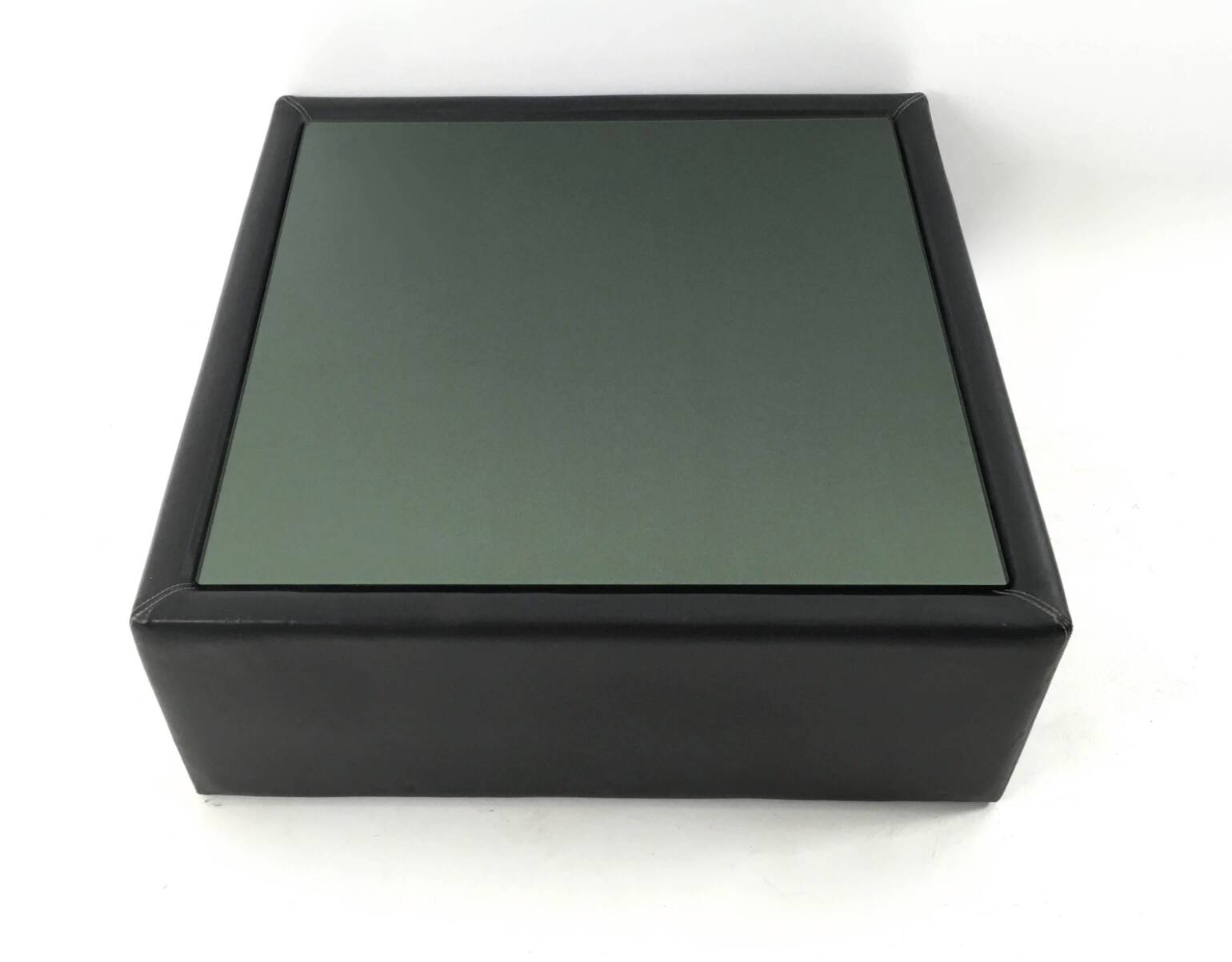Table basse carrée en cuir noir avec plateau miroir, années 1970