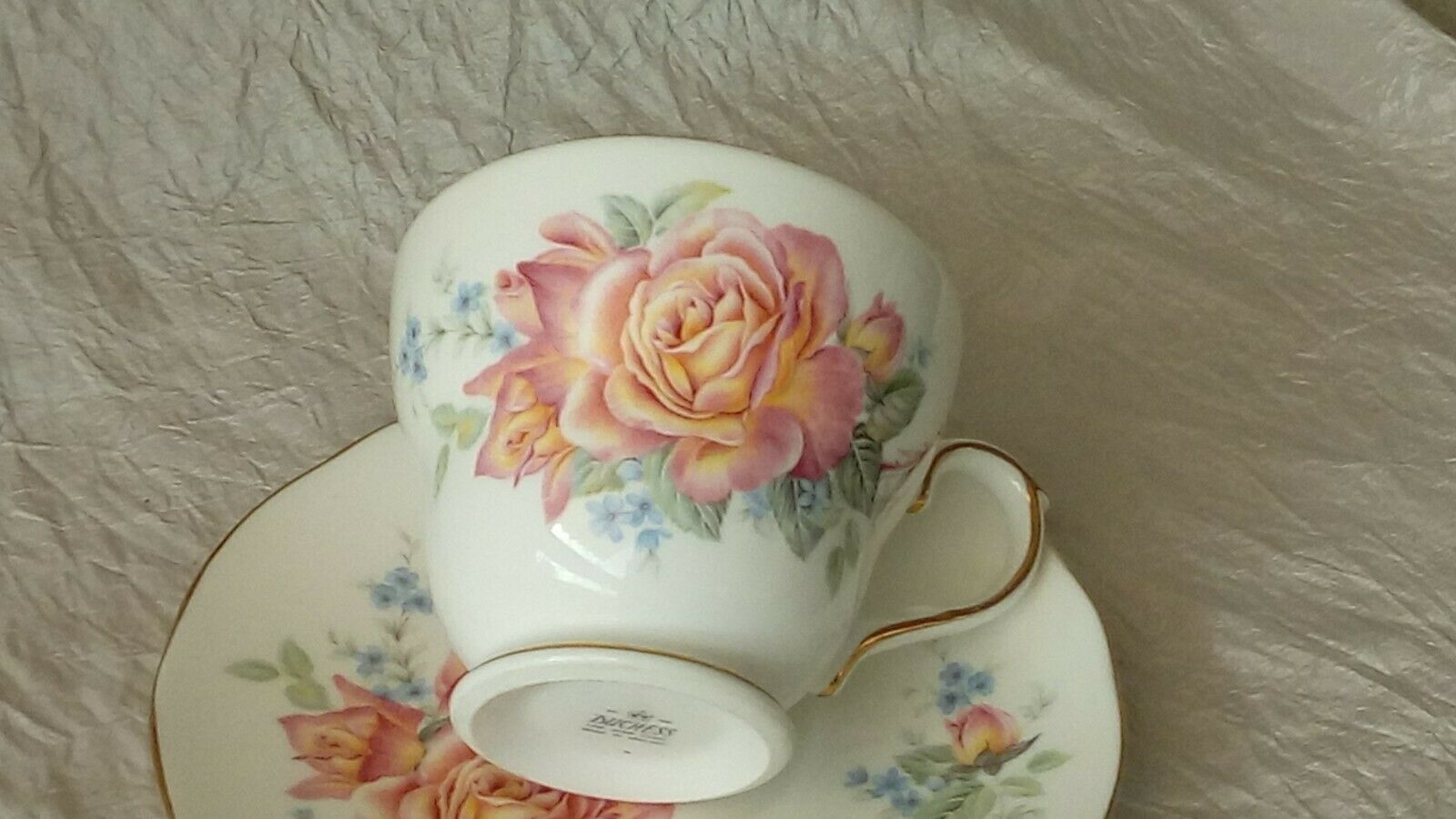 Cup english porcelain model duchess n°2