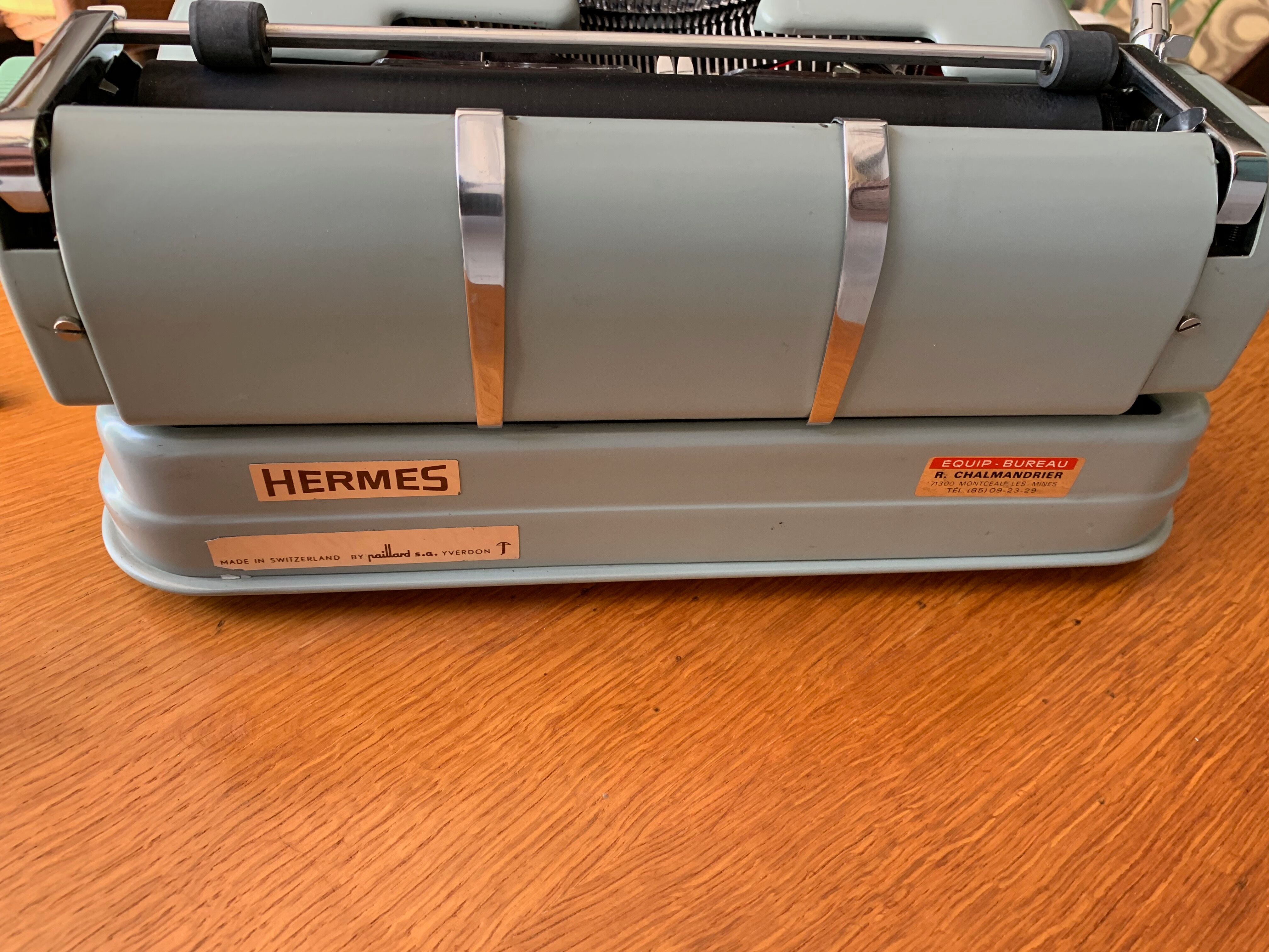 Hermes media 3 typewriter green metallic Mint