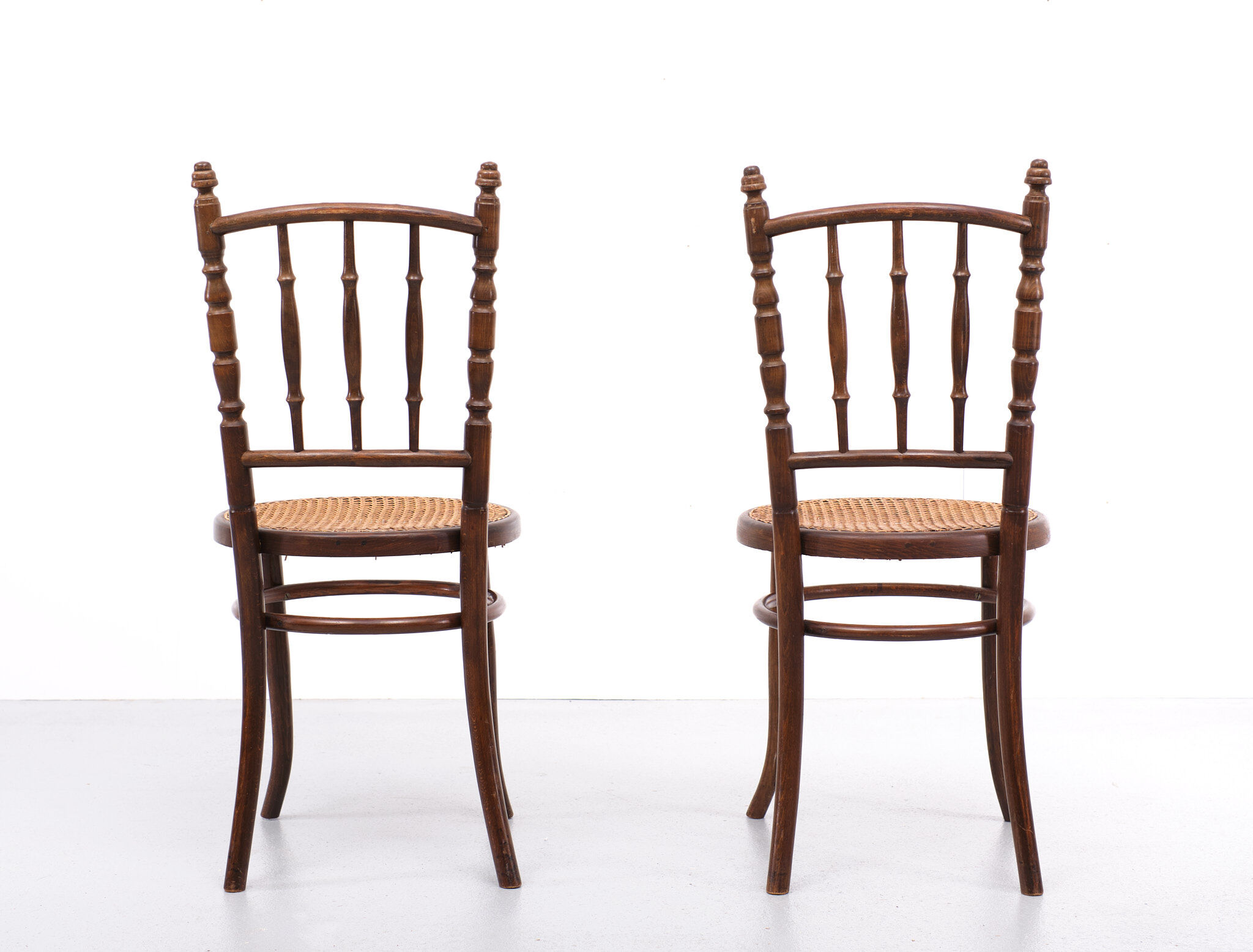 2 Thonet Mundus chairs Vienna Austria, circa 1925