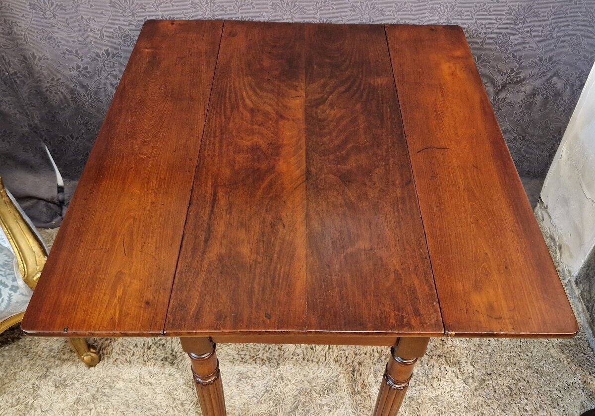 Table d'appoint en acajou