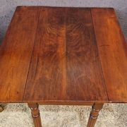 Table d'appoint en acajou