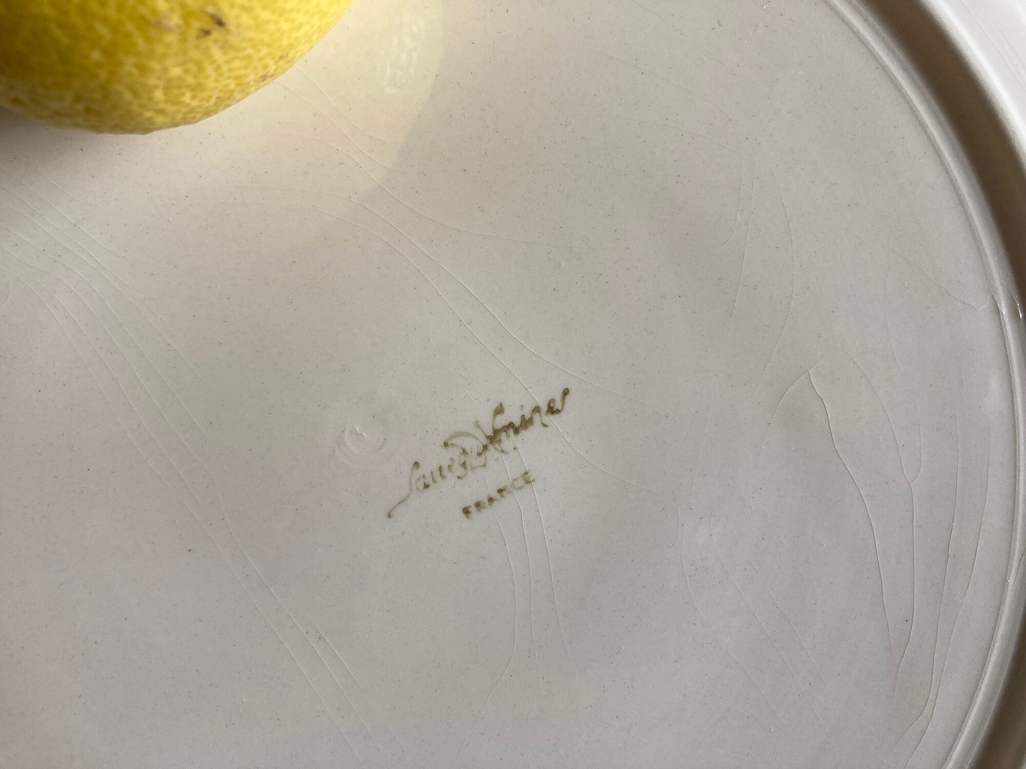 Xl dish in ivory earthenware from Sarreguemines to 35cm godrons