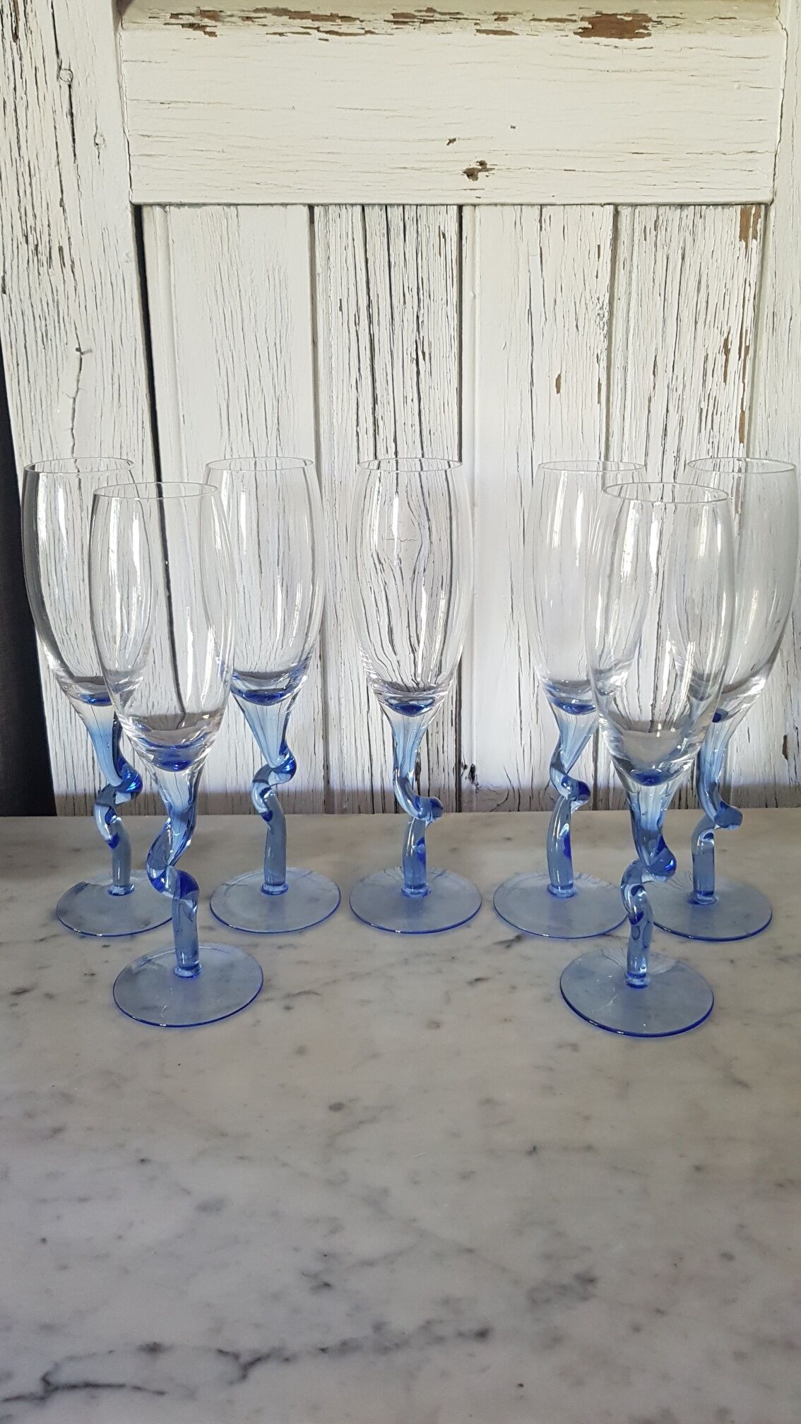 Set 7 flûtes à champagne pied bleu