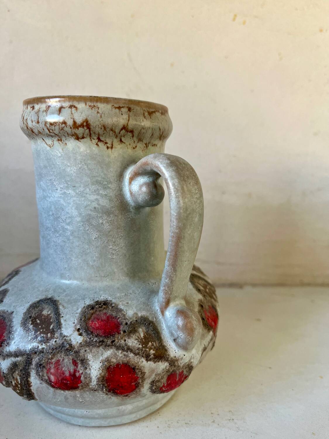 Strehla fat lava pitcher vase