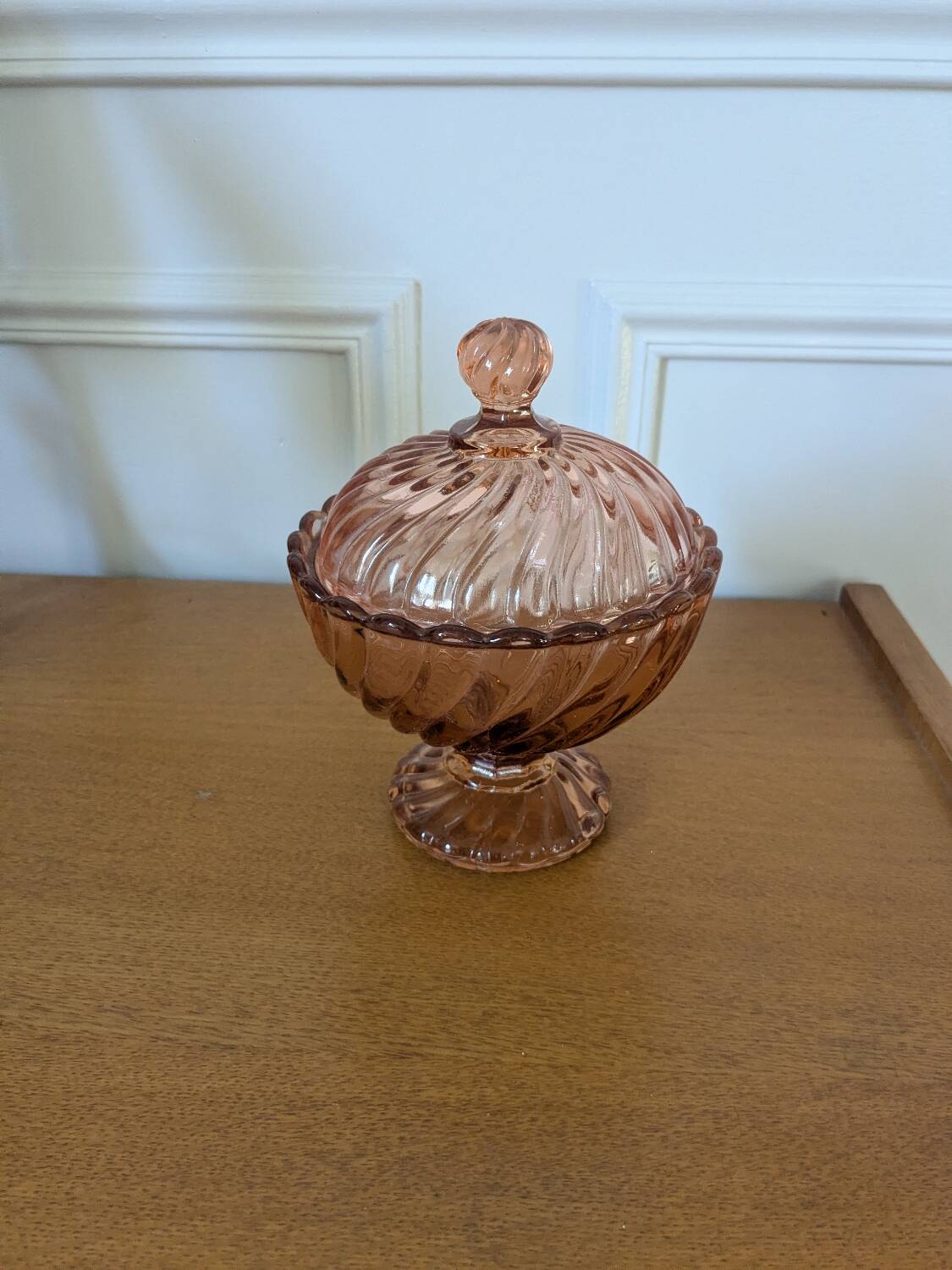 Vintage bonbonnière