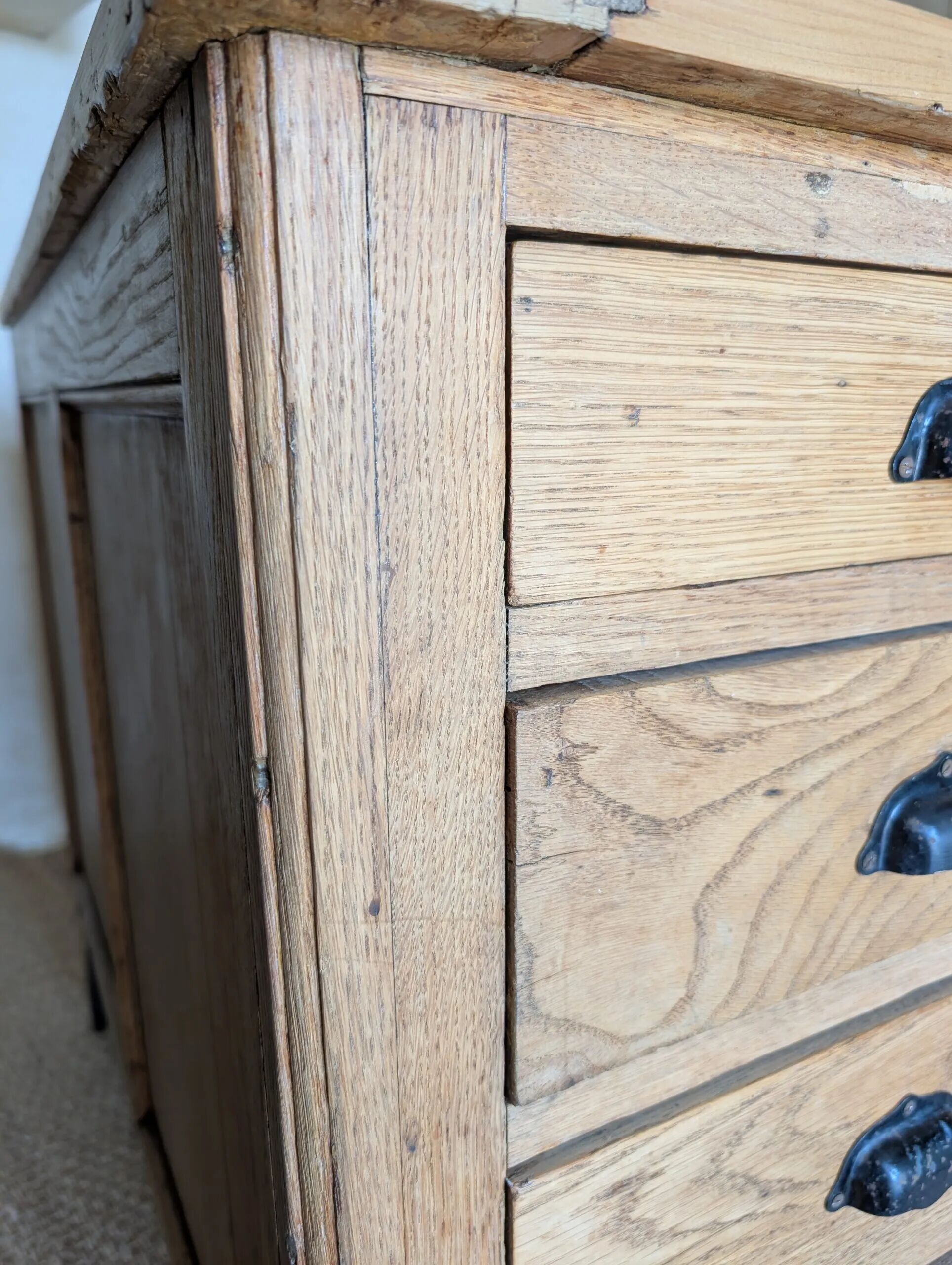 Old kitchen island – Architect's workbench