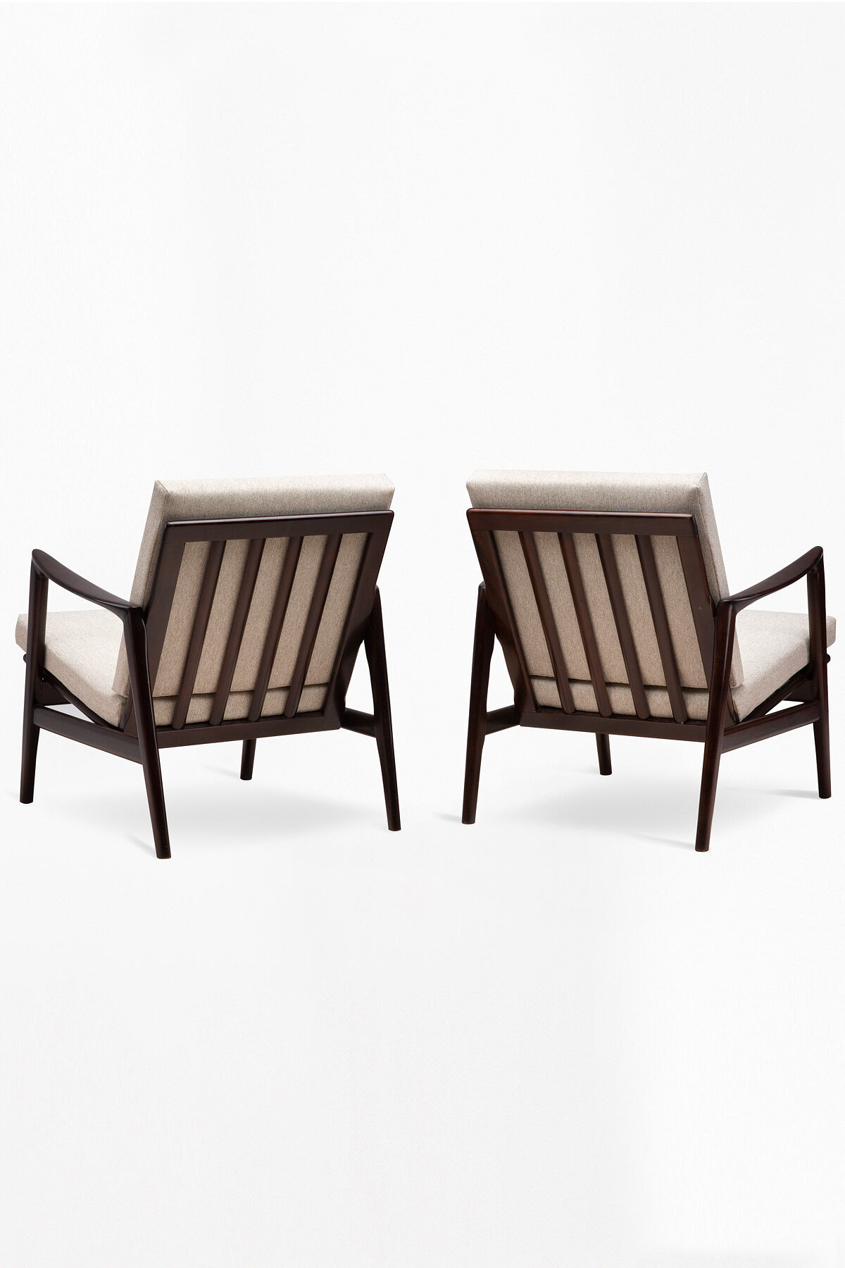 Pair of type 300-139 stefan armchairs