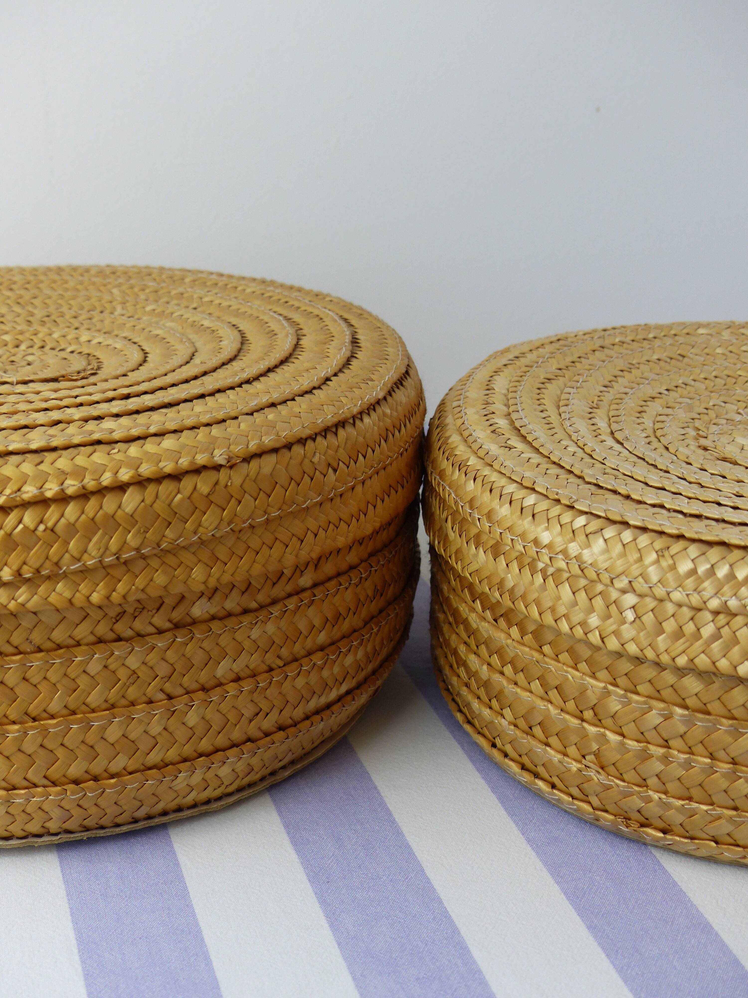 Set of 2 raffia baskets