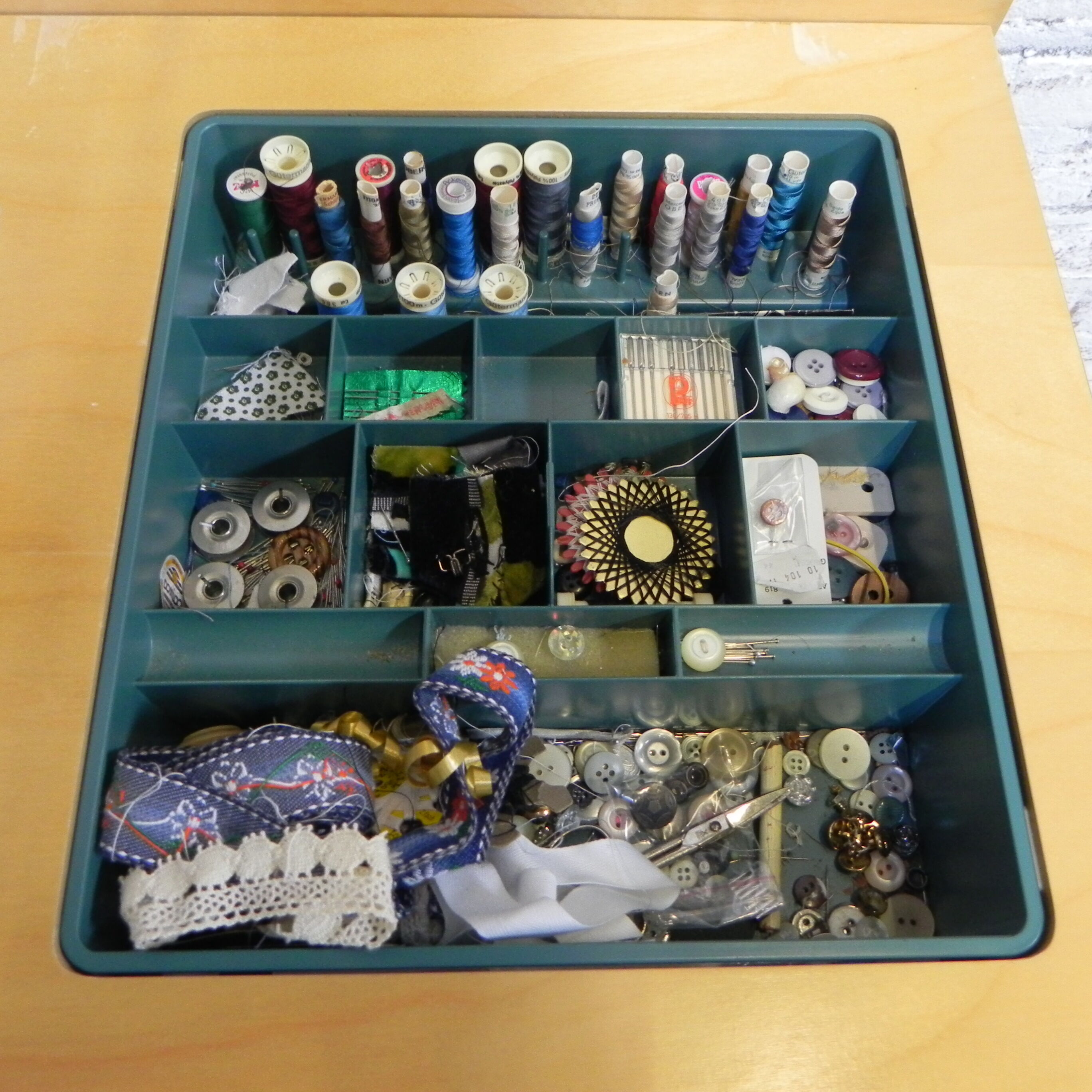 Sewing machine cabinet can also be used without a sewing machine, Horn Moebel