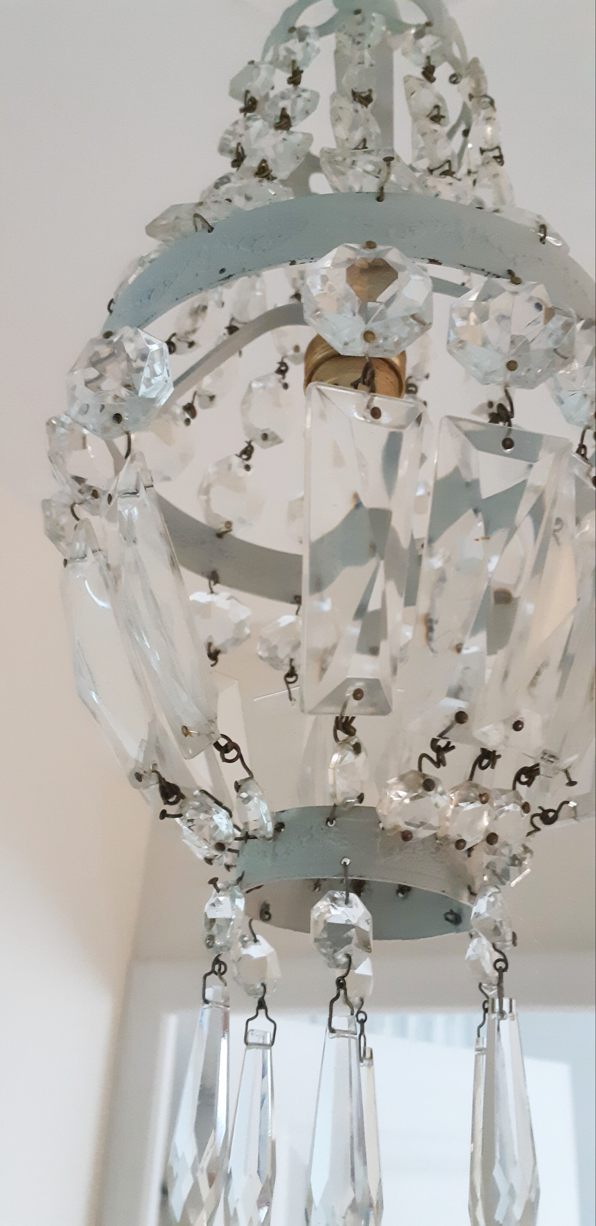 Hot air balloon chandelier with taste buds