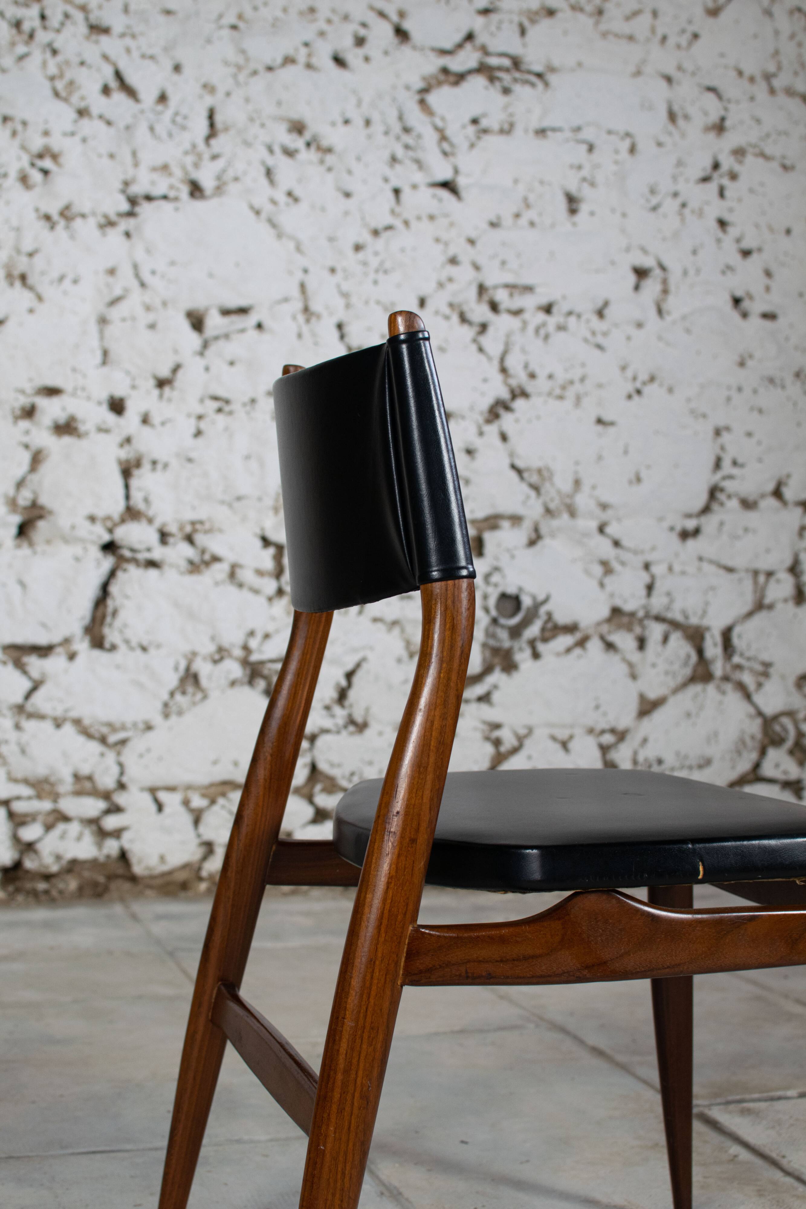 Paire de chaises scandinaves mid-century