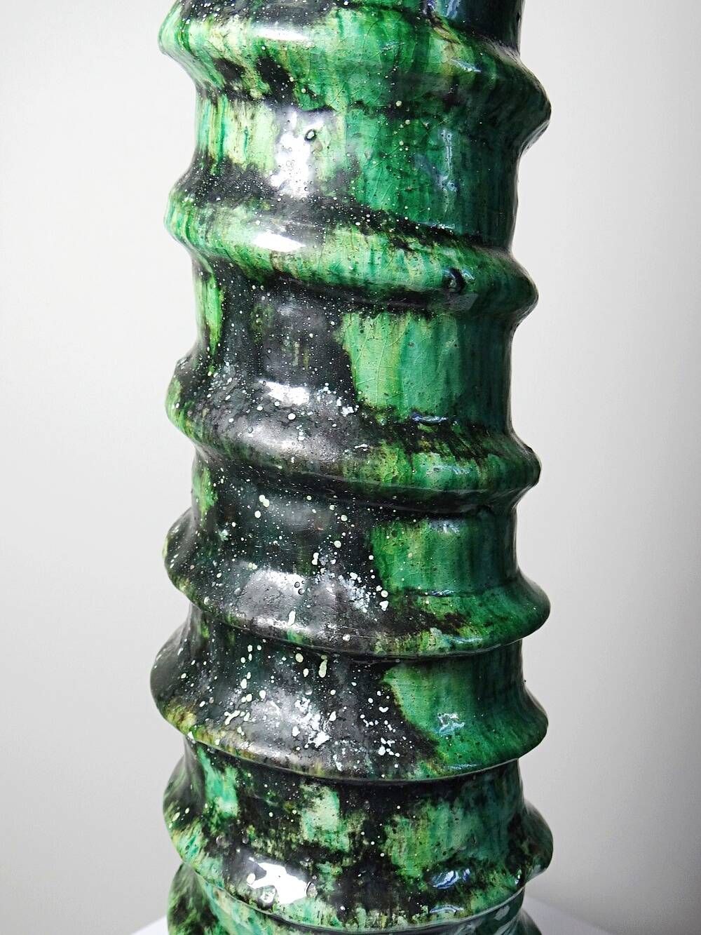 Large Tamegroute candlestick in green glazed terracotta, Morocco, 1960s-1970s.