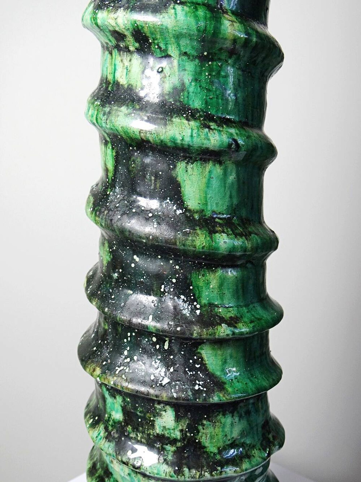 Large Tamegroute candlestick in green glazed terracotta, Morocco, 1960s-1970s.