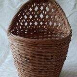 4 vintage wicker baskets