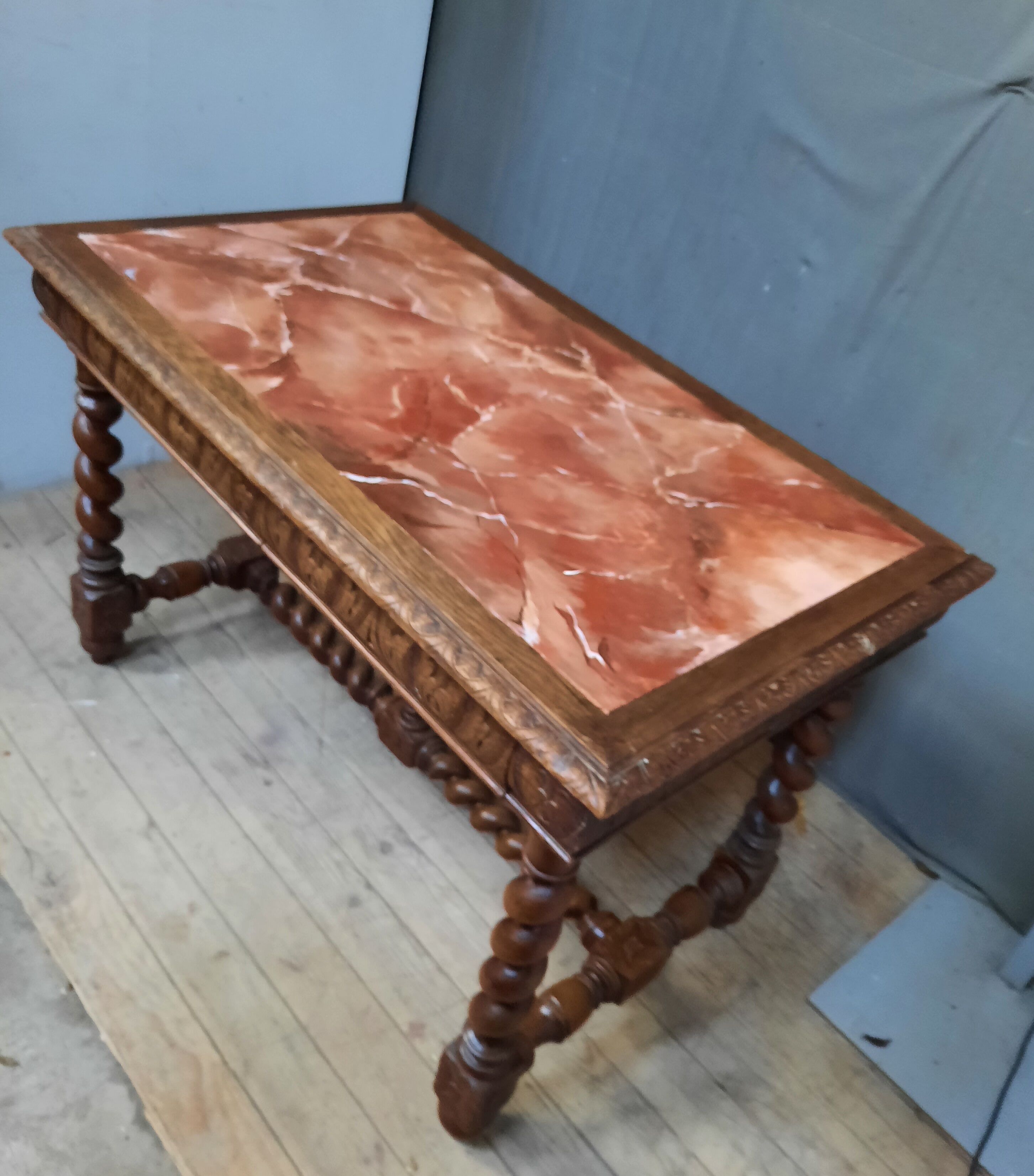 Table desk style Louis XIII