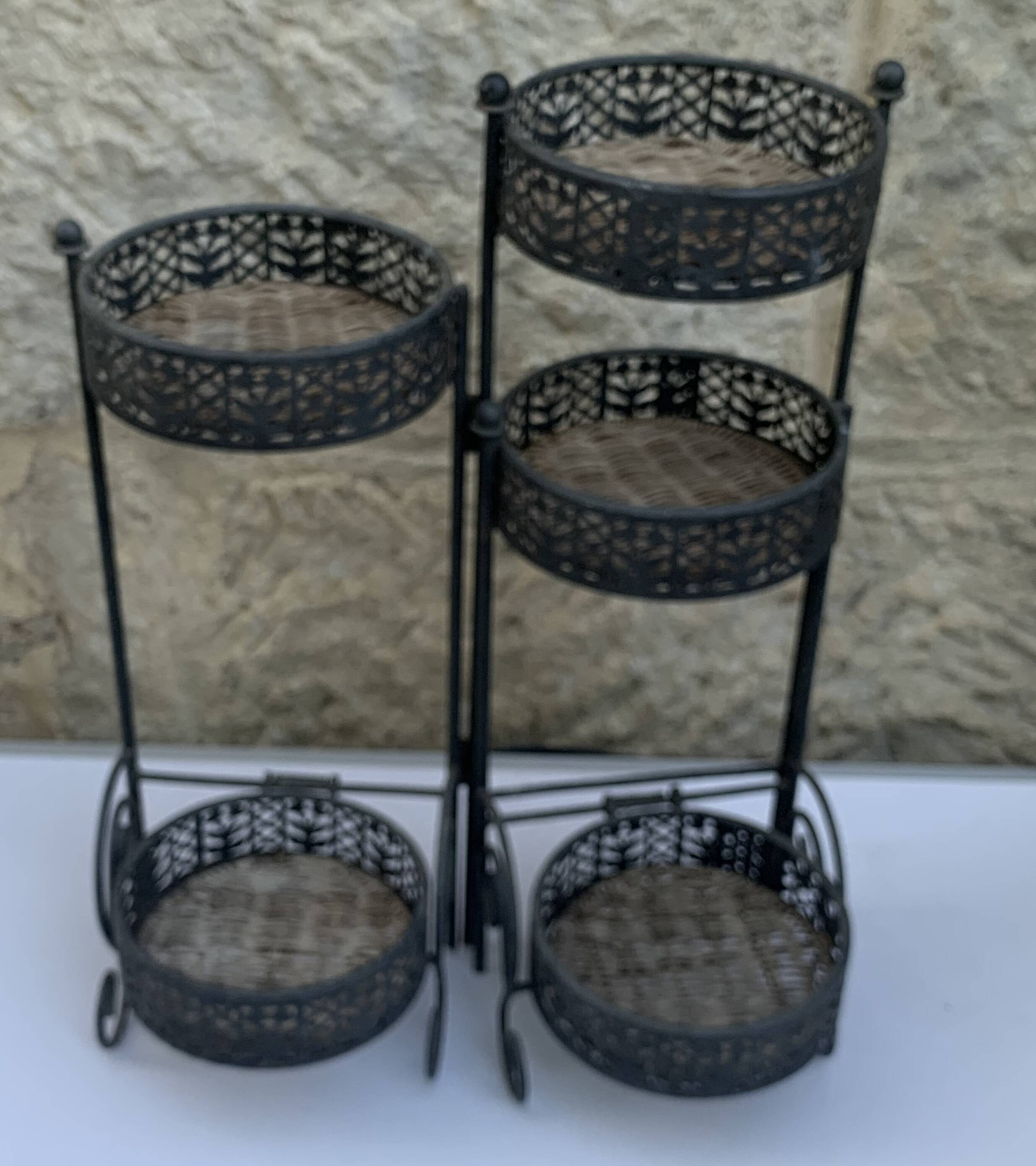 Modular seventies plant holder