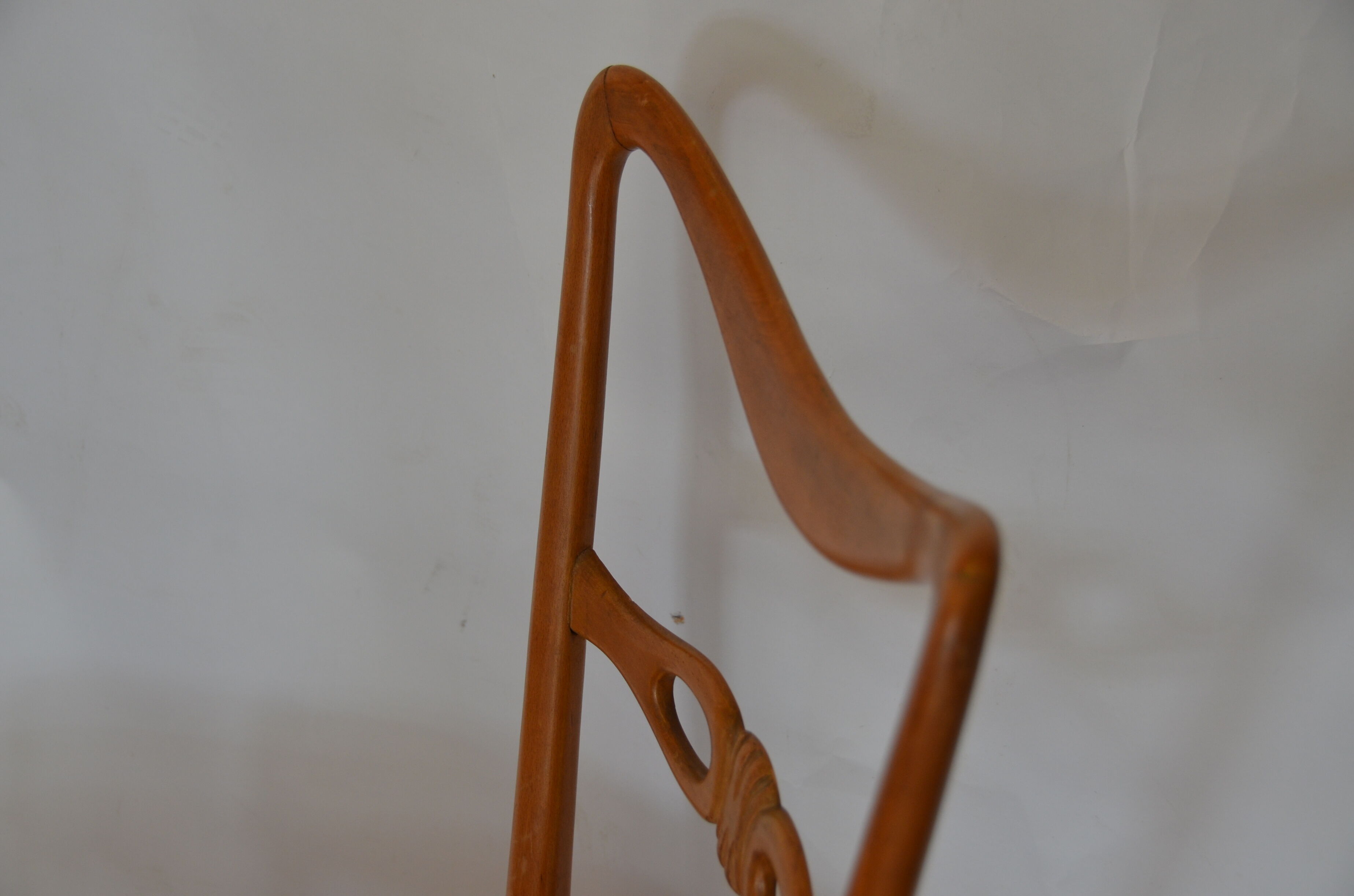 Series of six vintage chairs