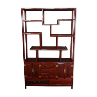 Buffet bas surmonté d'étagères bibus en bois laqué rouge, Chine XXème, 120 x 195 cm