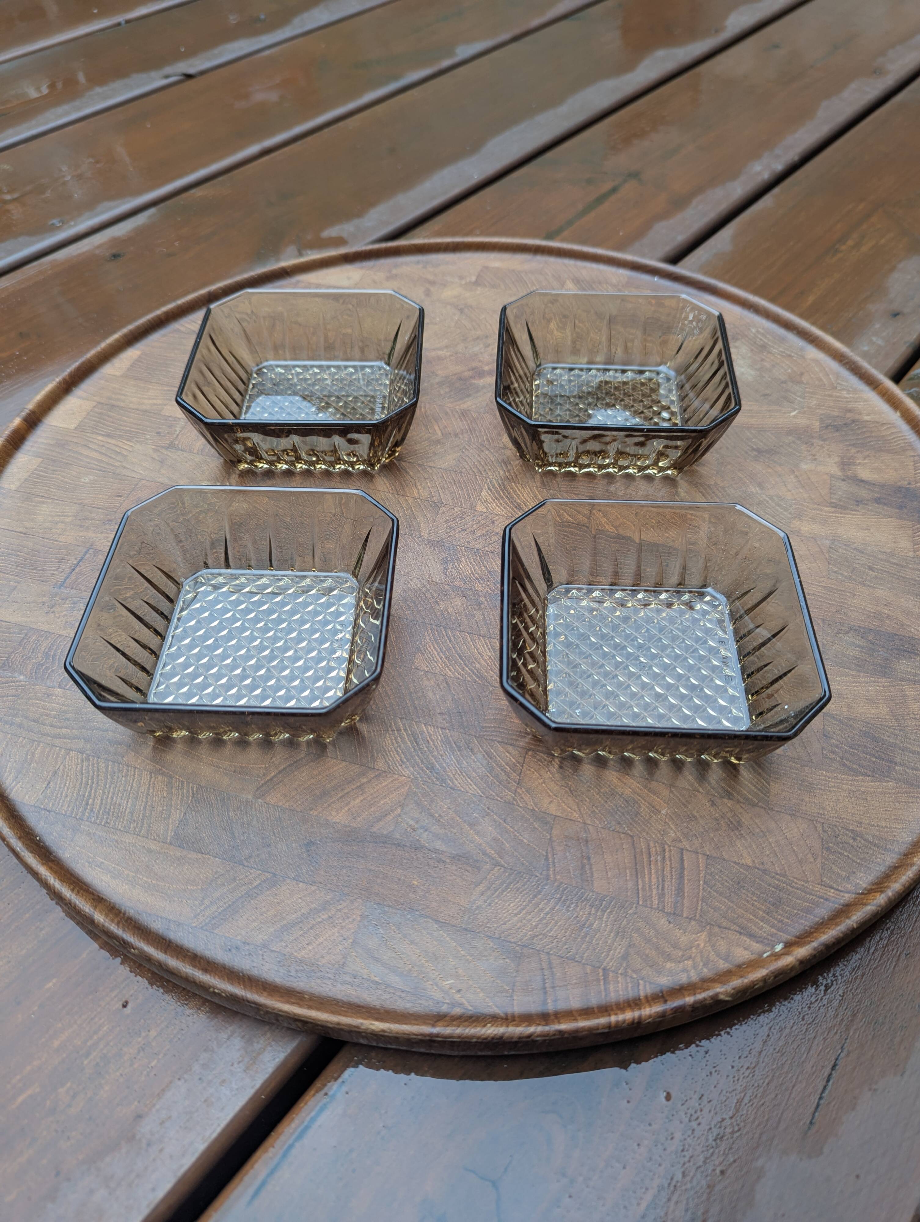 Set of 4 small square bowls - smoked glass - retro design - 70s / 80s