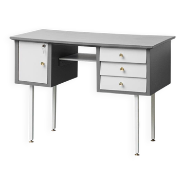 Bureau vintage avec tiroirs et pieds en métal modernisme des années 1970
