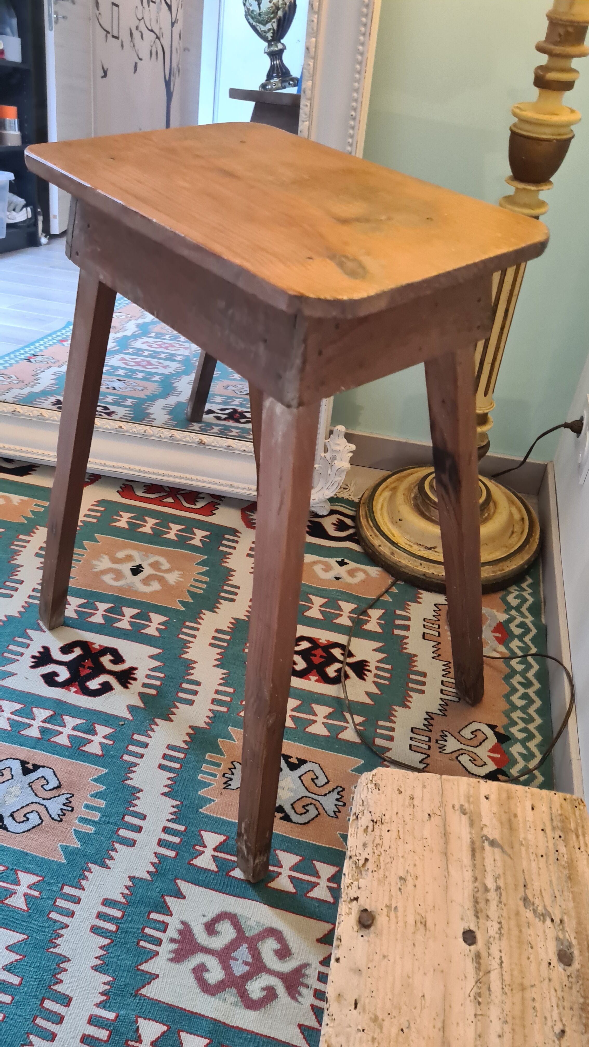 Country harness in solid wood