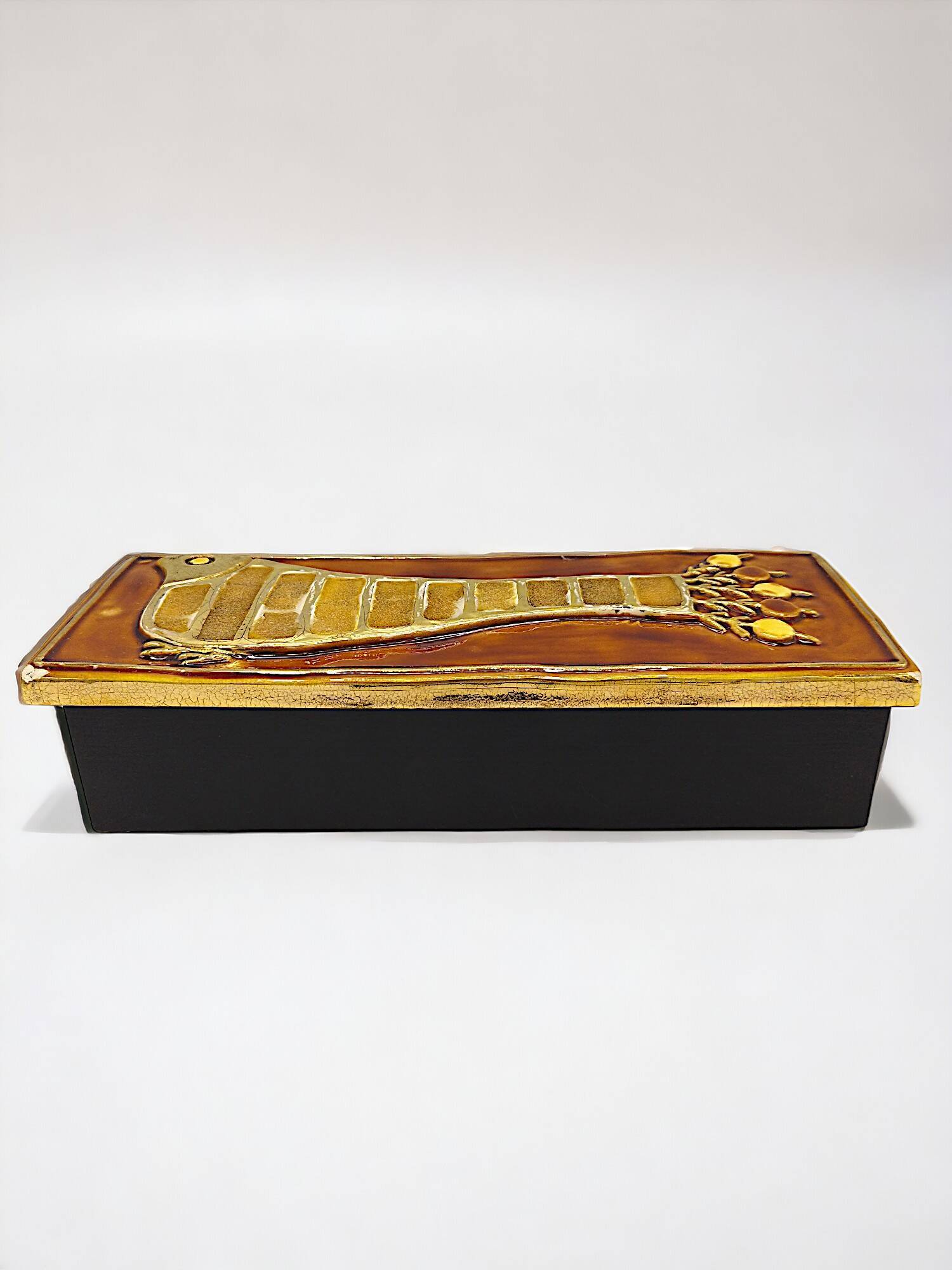 Grand coffret "Paon" en terre estampée, or craquelé et verre