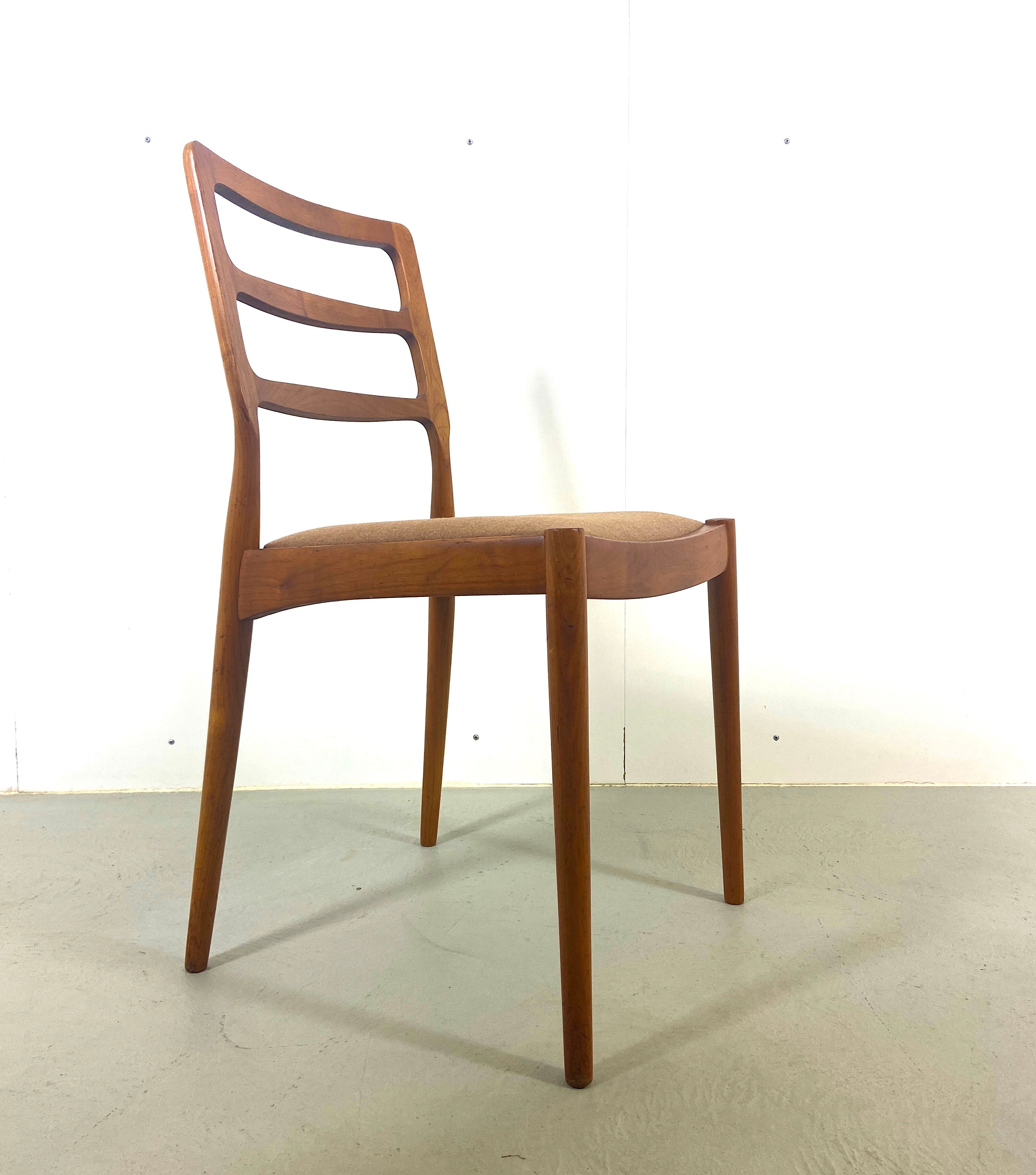 Set of 4 Casala chairs