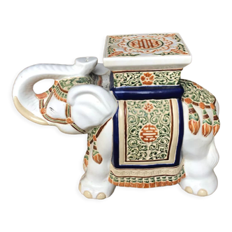 Éléphant en céramique