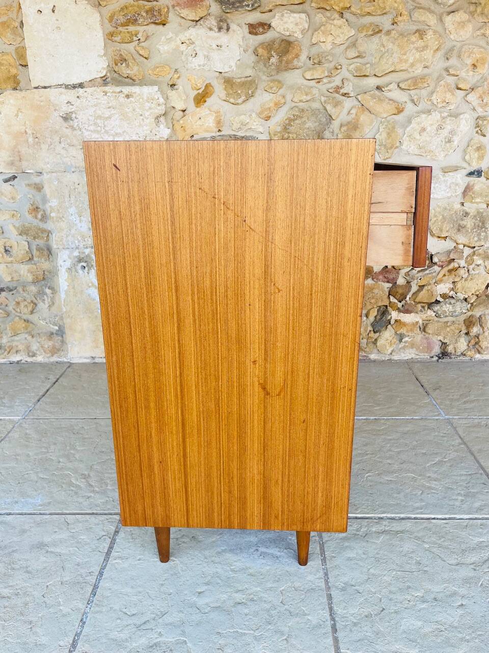 Vintage chest of drawers with 4 drawers by Capelle, circa 1960s.