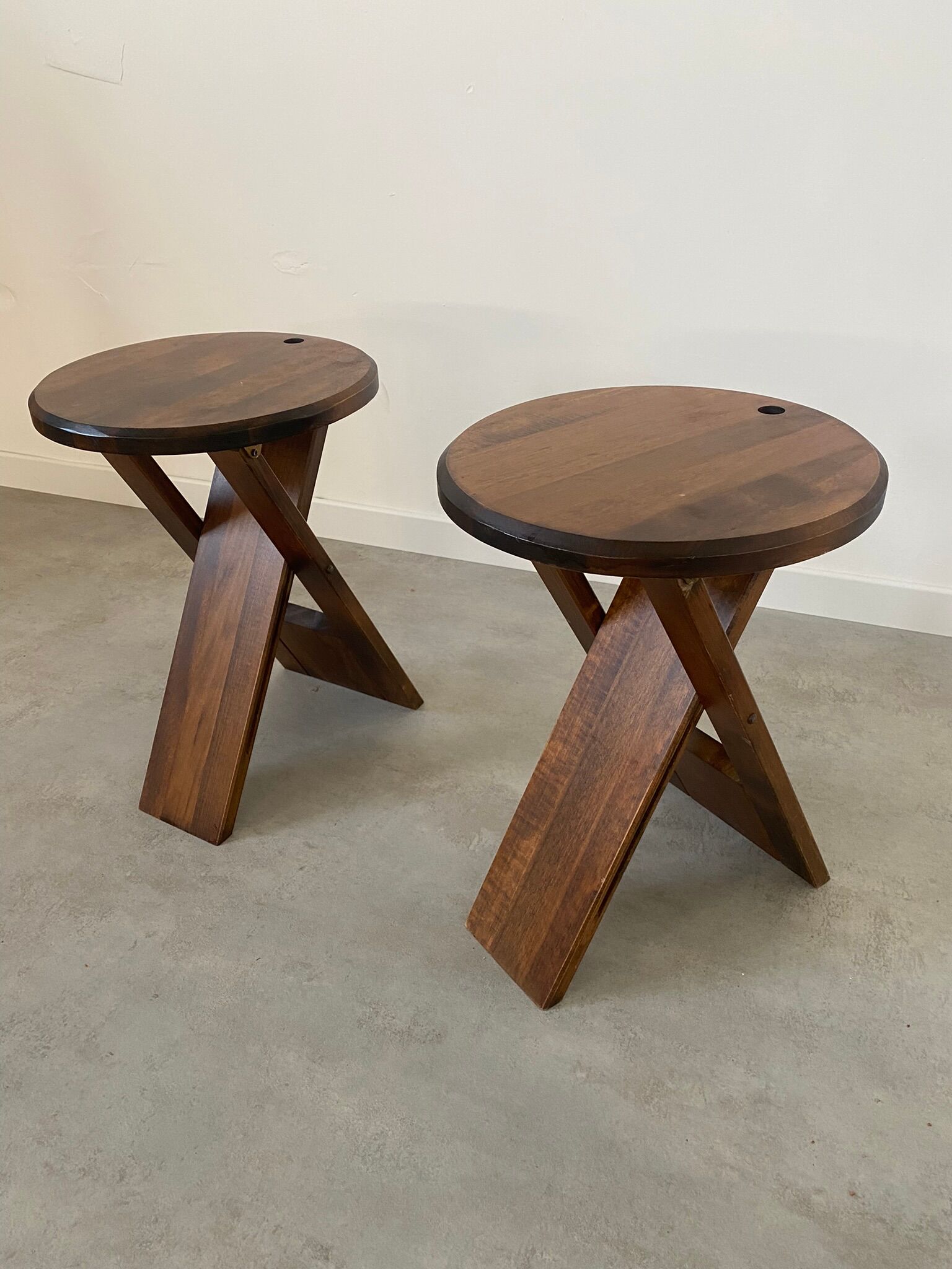Lot 2 wooden stools