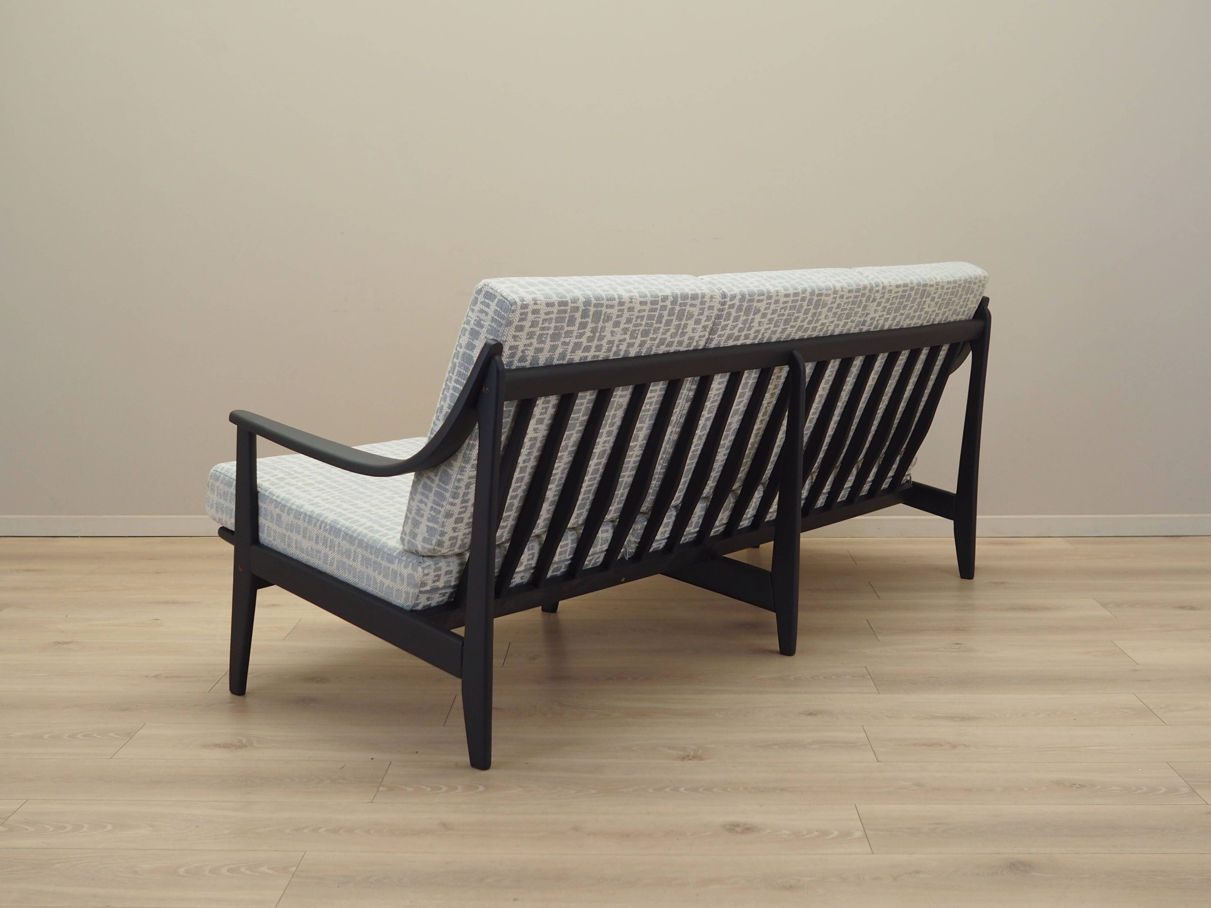 Canapé trois places, design danois, années 1960, production : Danemark