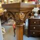 Pair of columns in light oak carved from the late 19th century, good quality, capital