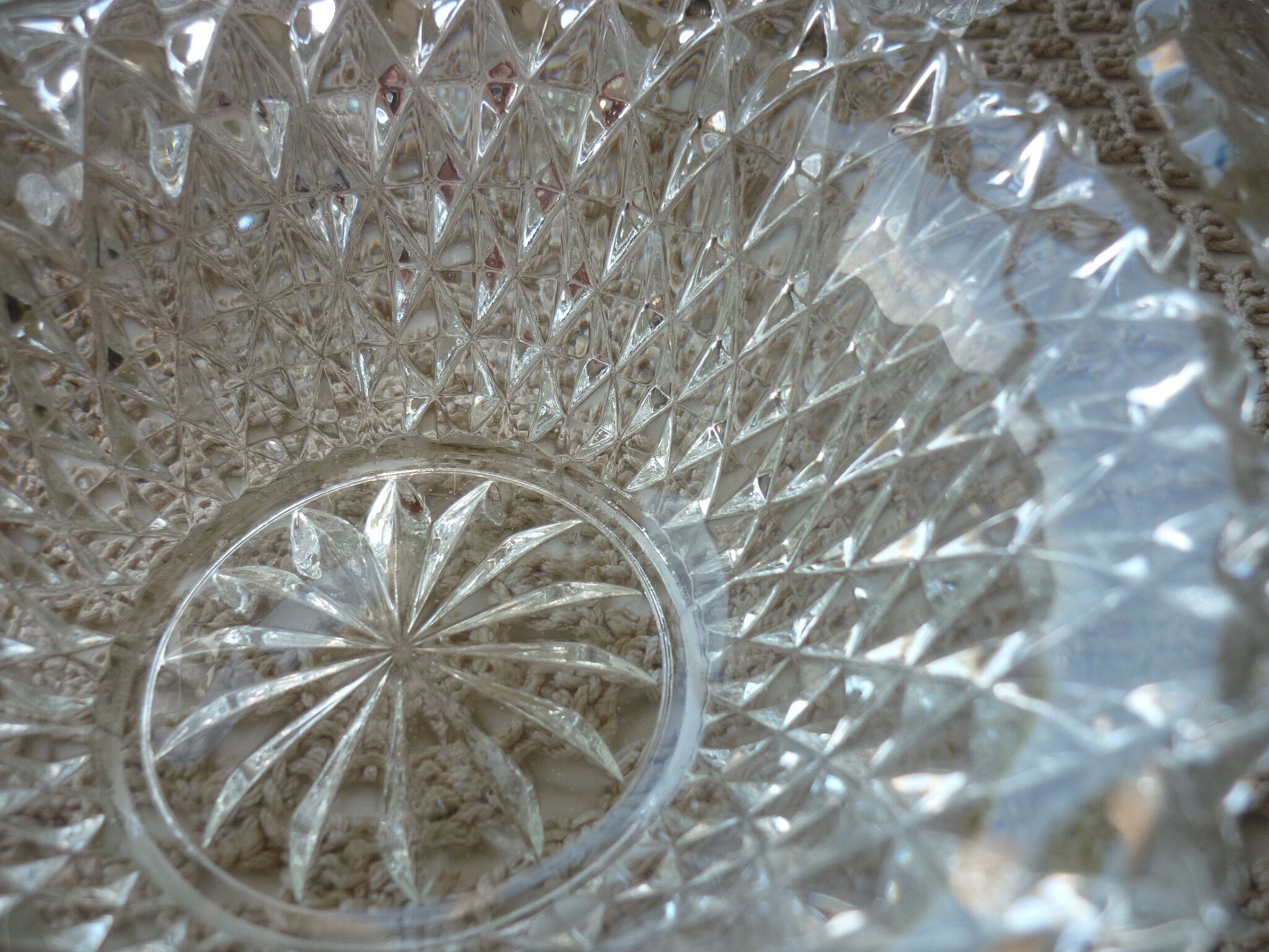 Set of 5 molded glass cups